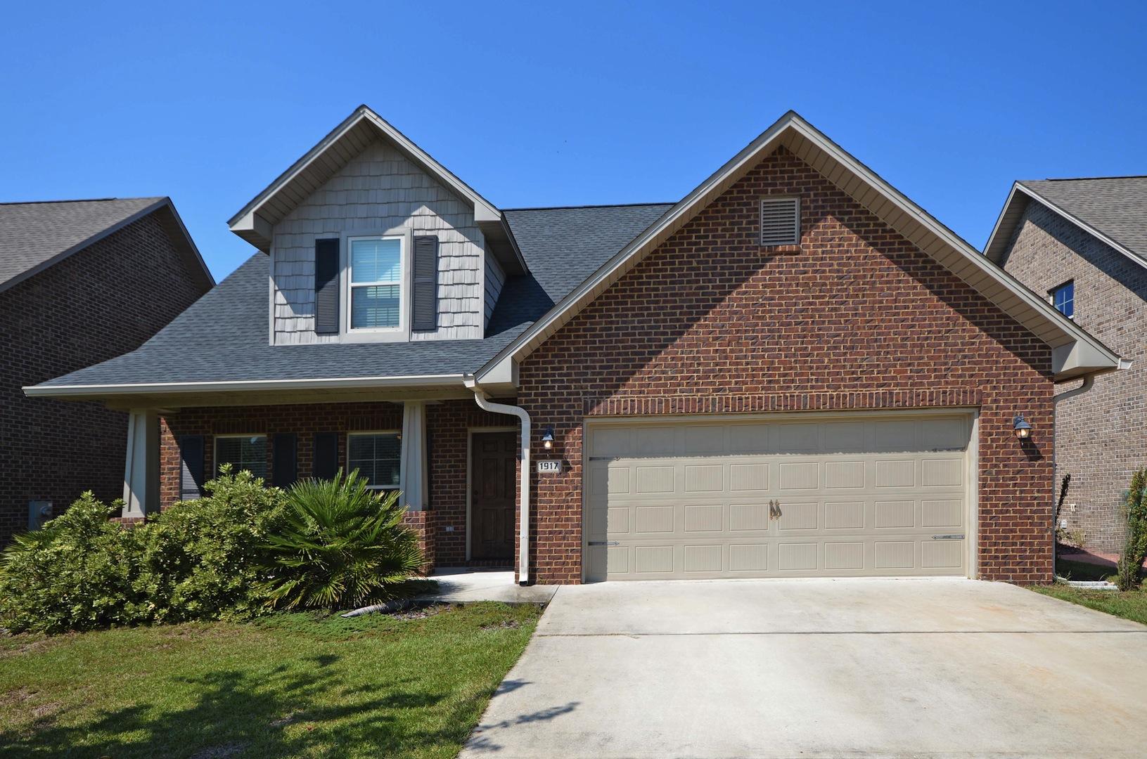 SOUNDSIDE MOORINGS - Residential