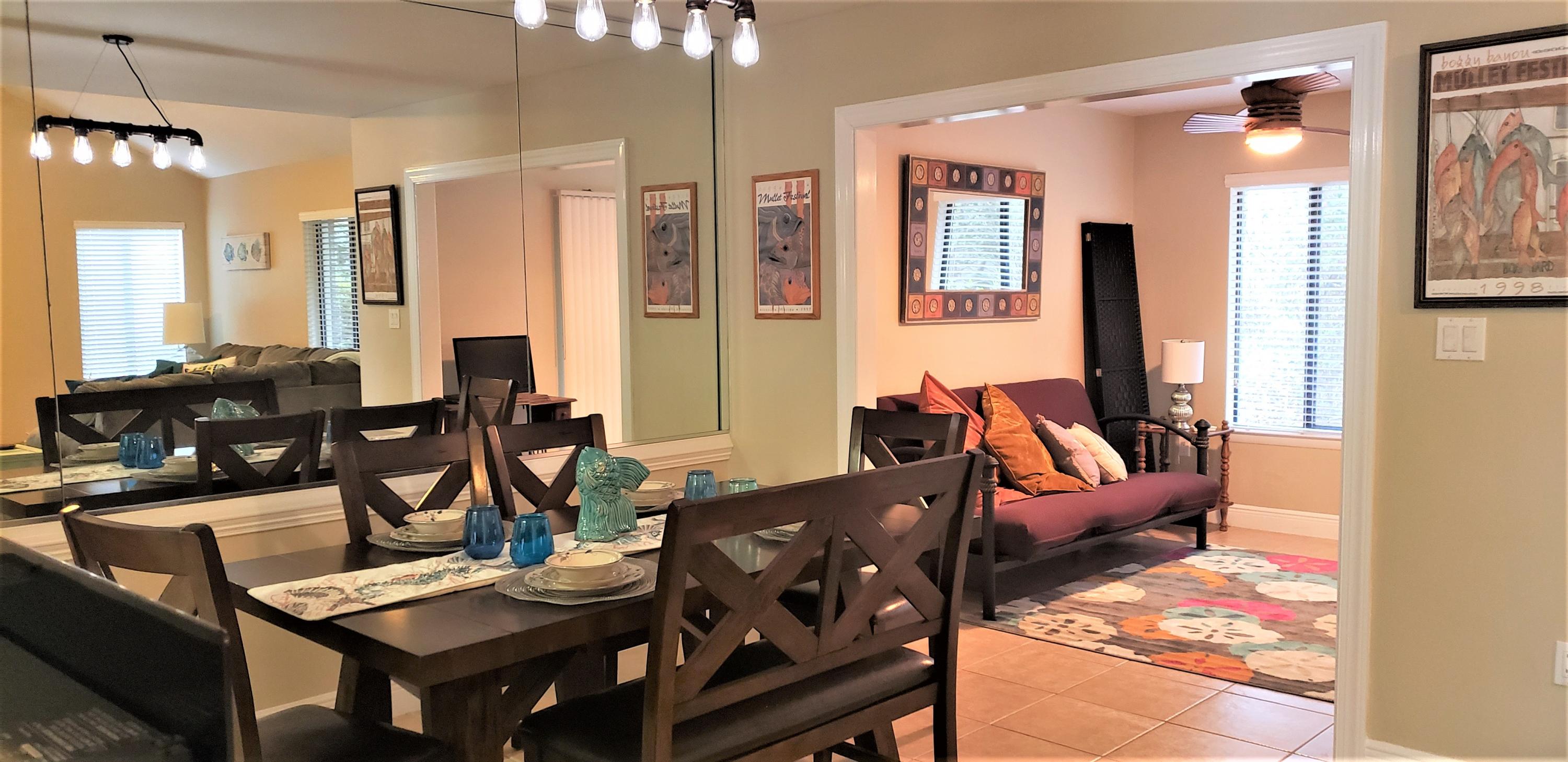 ROYAL OAK VILLAS BLUEWATER BAY - Residential