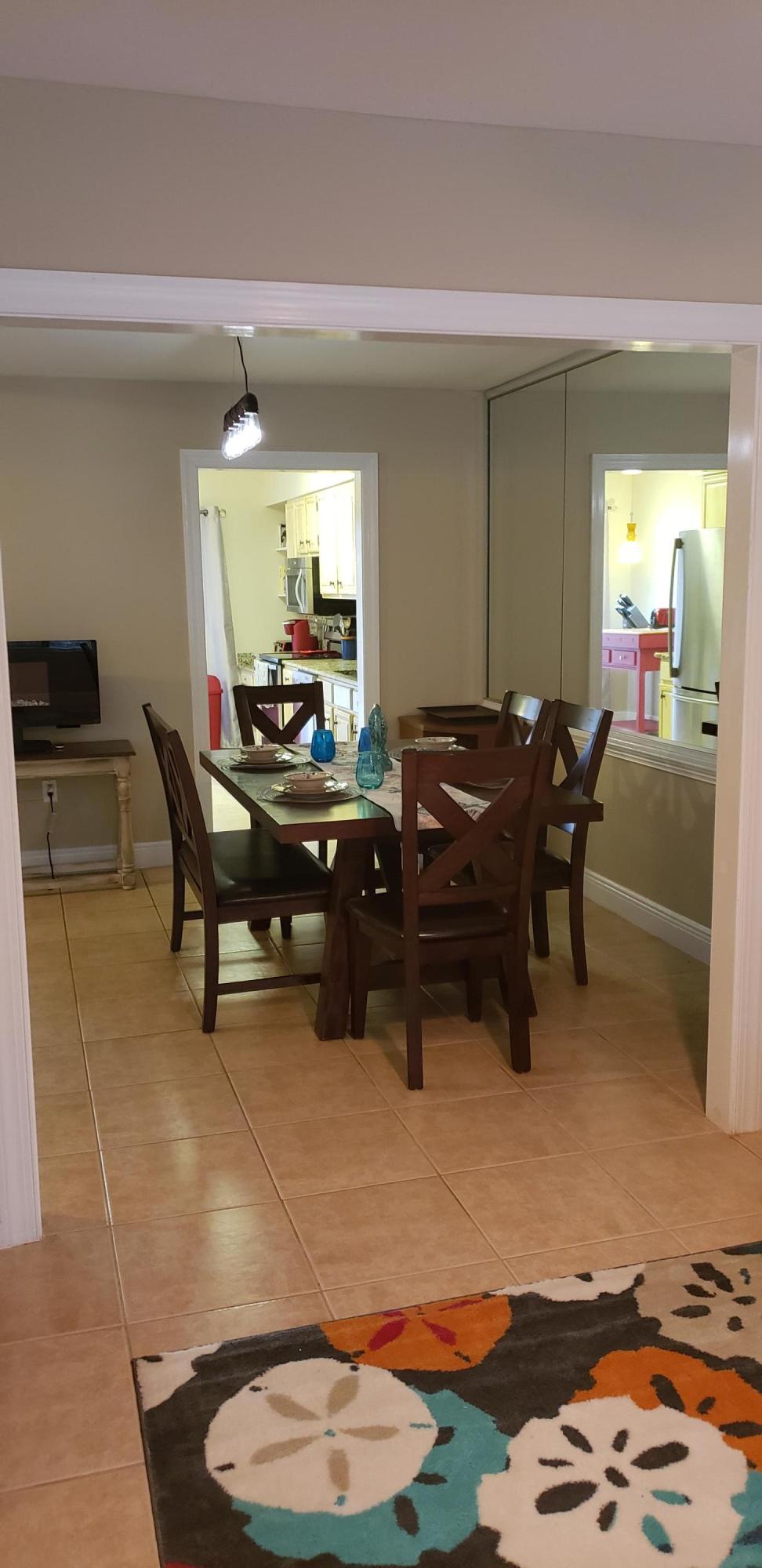 ROYAL OAK VILLAS BLUEWATER BAY - Residential