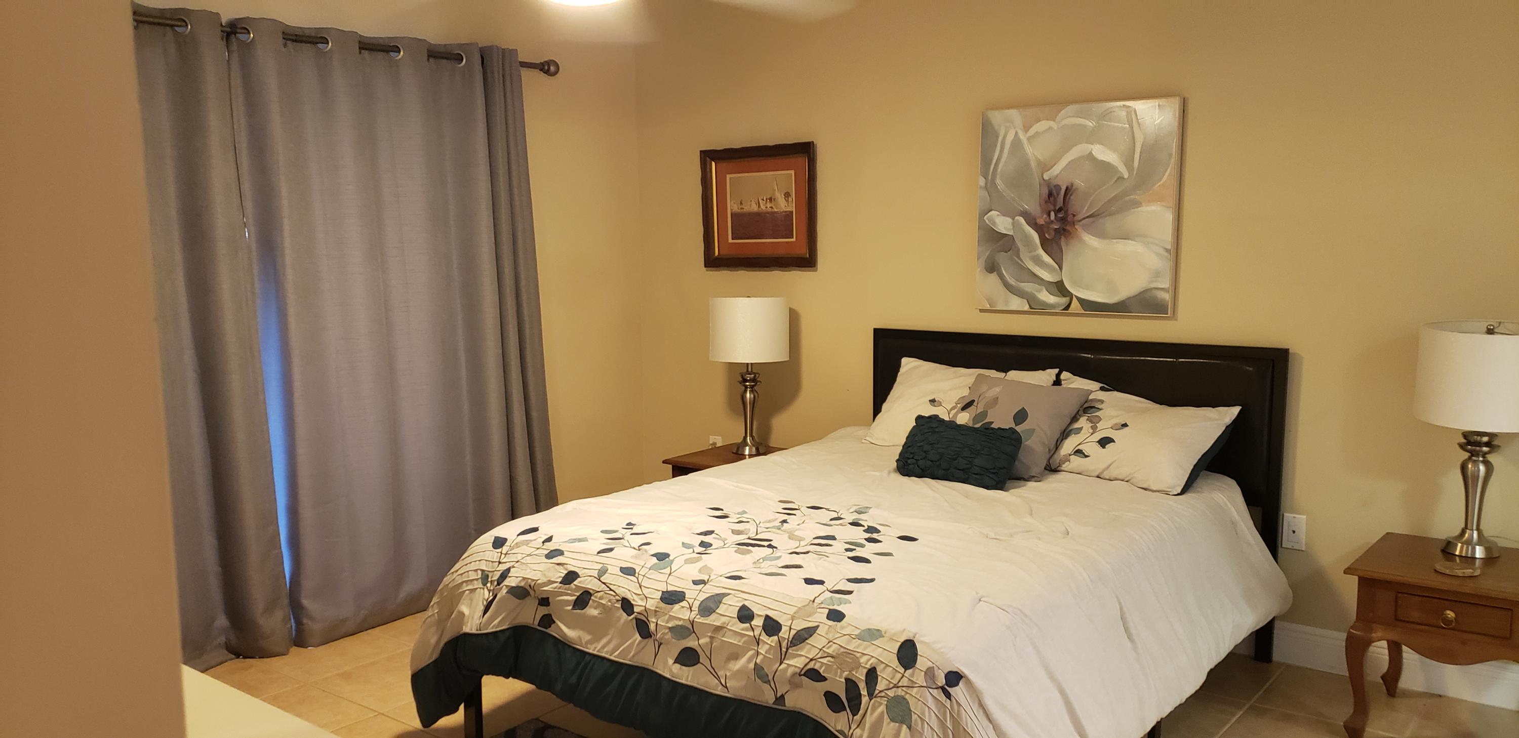 ROYAL OAK VILLAS BLUEWATER BAY - Residential