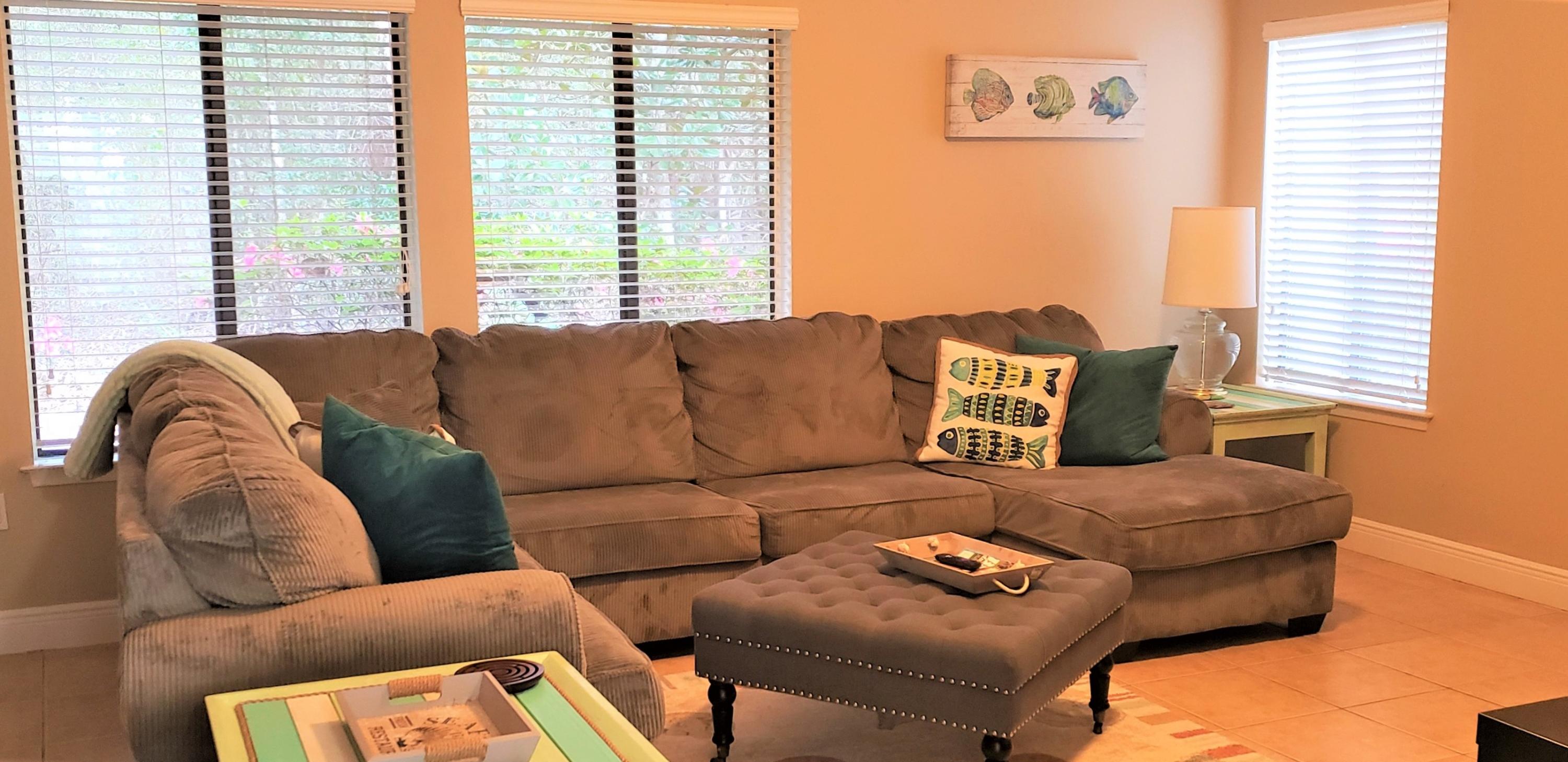 ROYAL OAK VILLAS BLUEWATER BAY - Residential