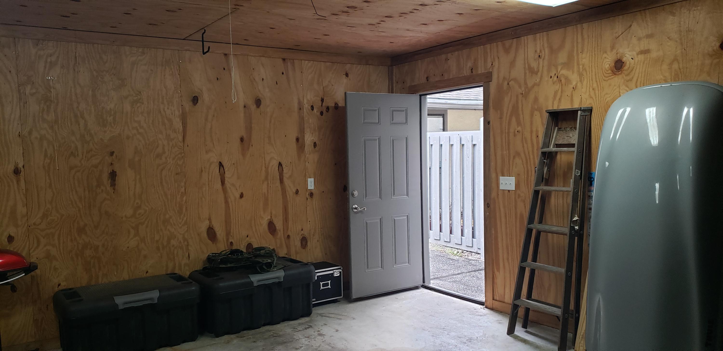 ROYAL OAK VILLAS BLUEWATER BAY - Residential