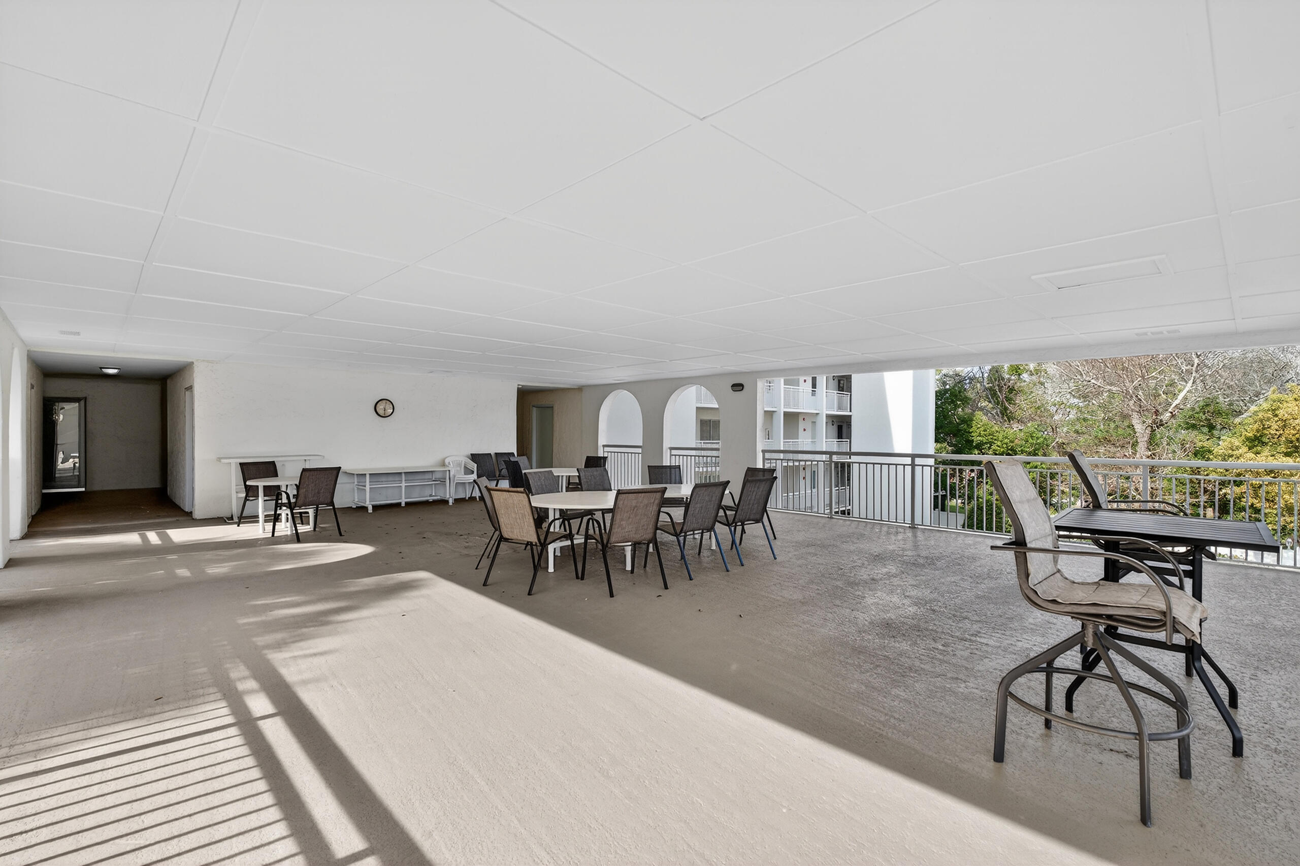 VALENCIA CONDO - Residential