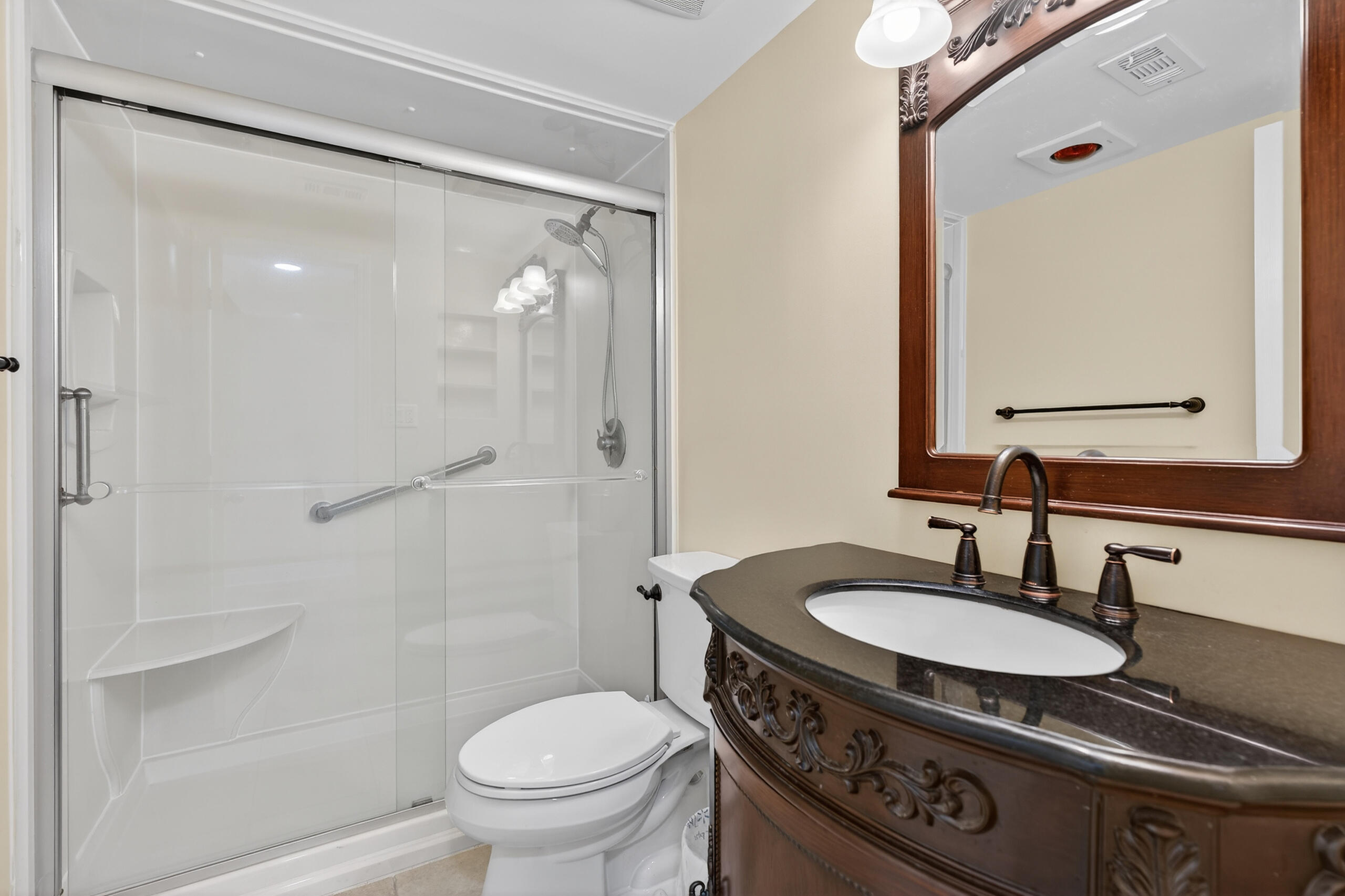 VALENCIA CONDO - Residential