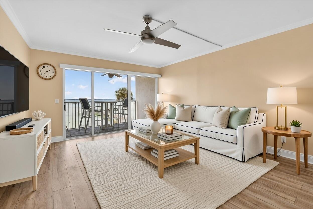 VALENCIA CONDO - Residential