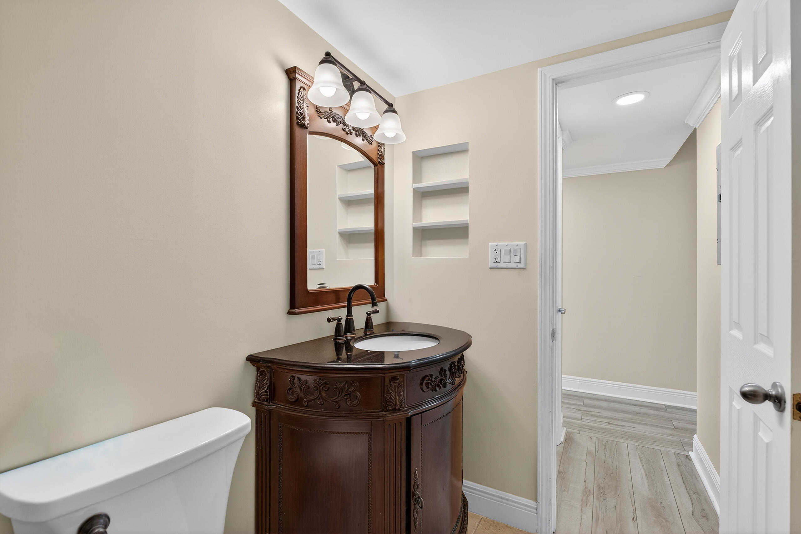 VALENCIA CONDO - Residential