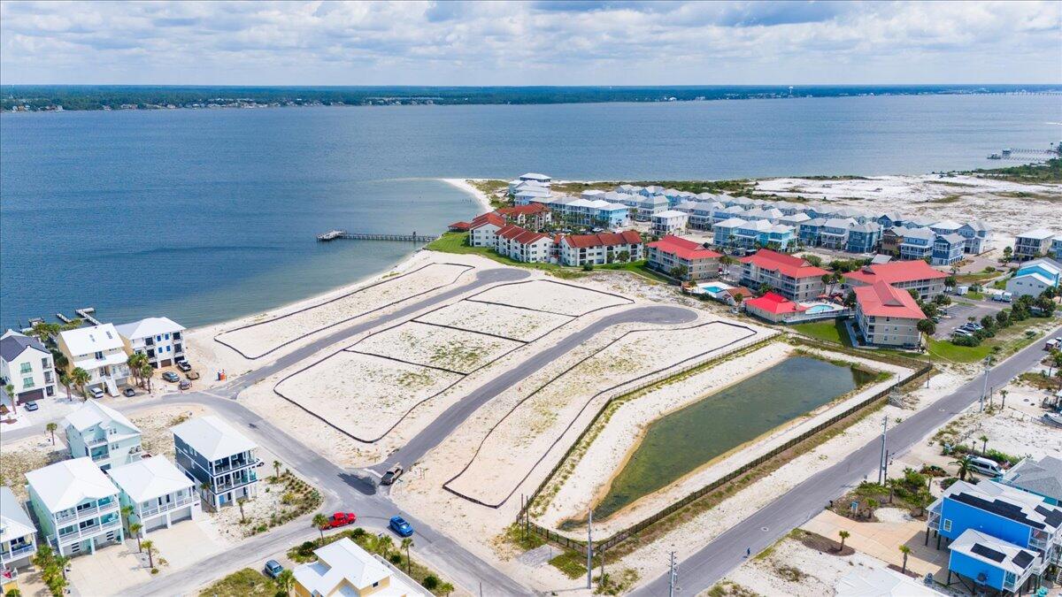 MER SEA ON NAVARRE BEACH - Land