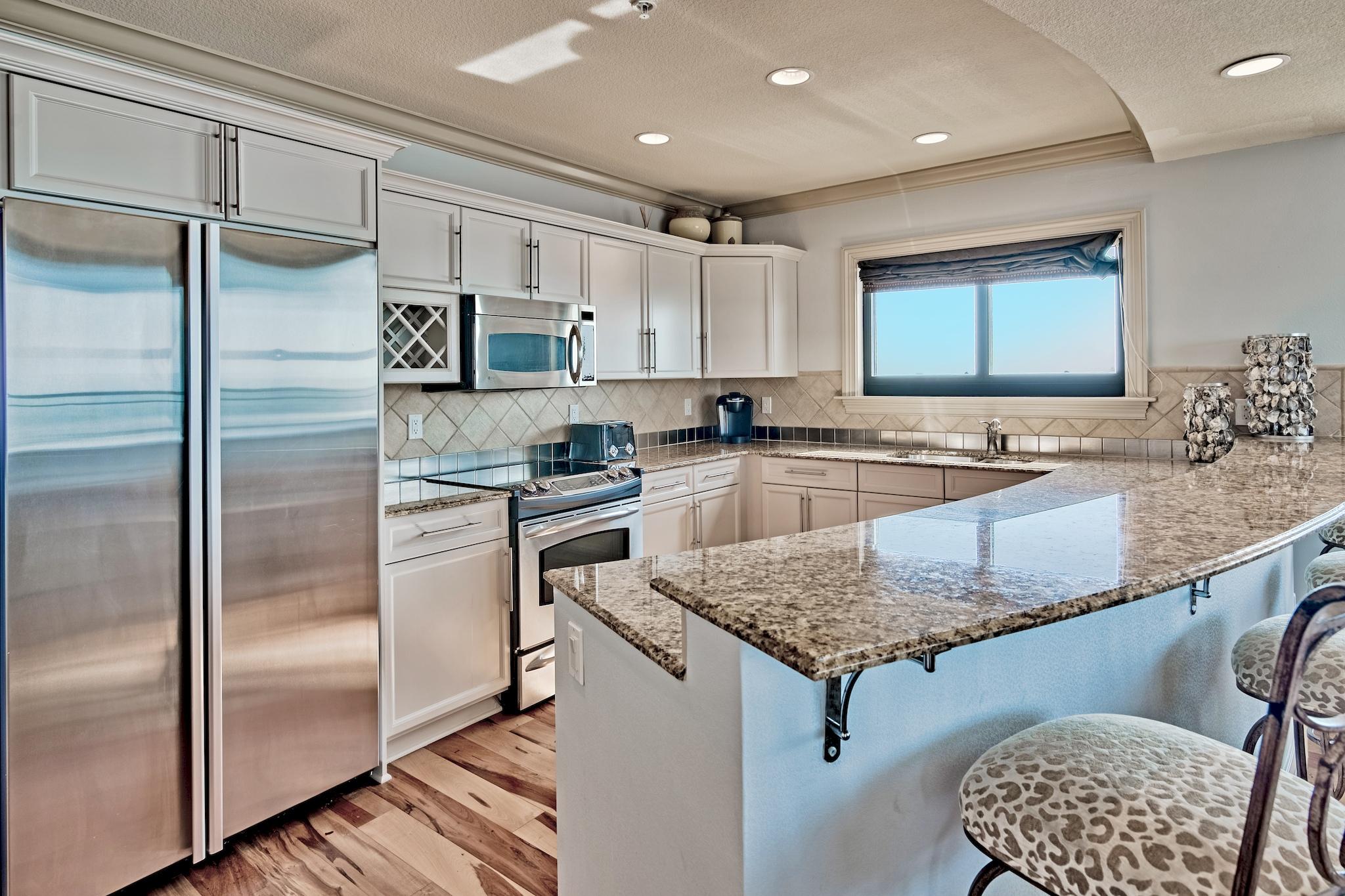 EMERALD GRANDE - Residential