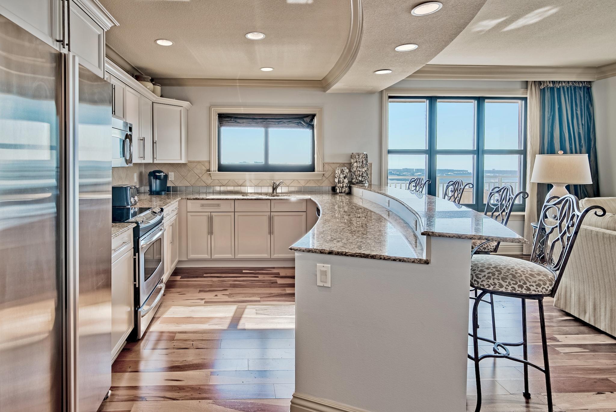 EMERALD GRANDE - Residential