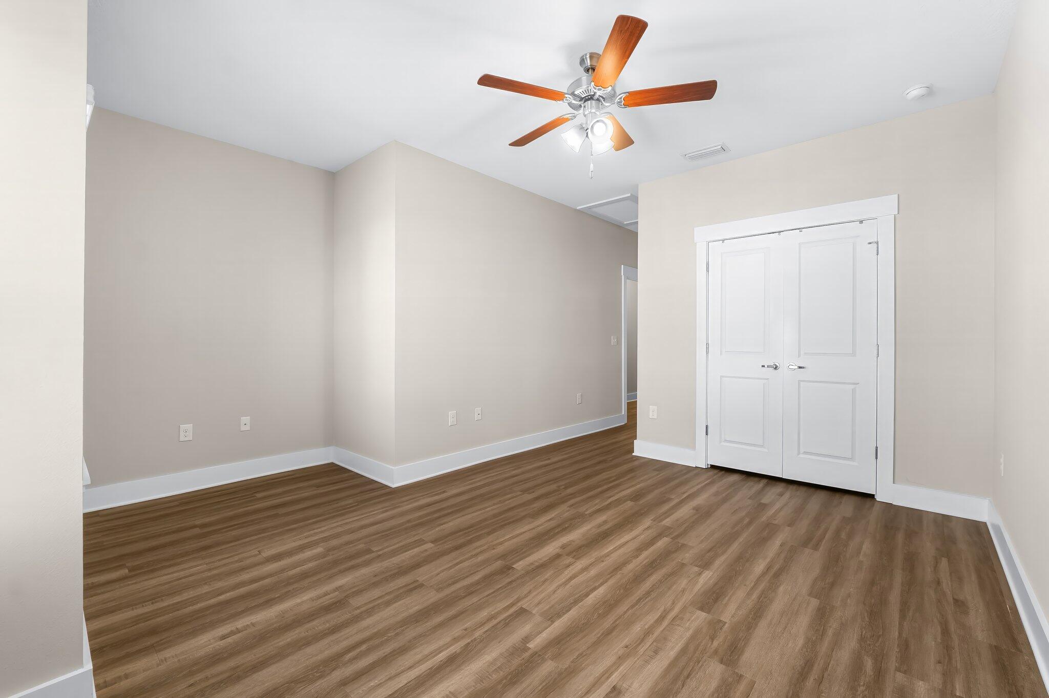 VERANDAS AT FREEPORT - Residential Lease