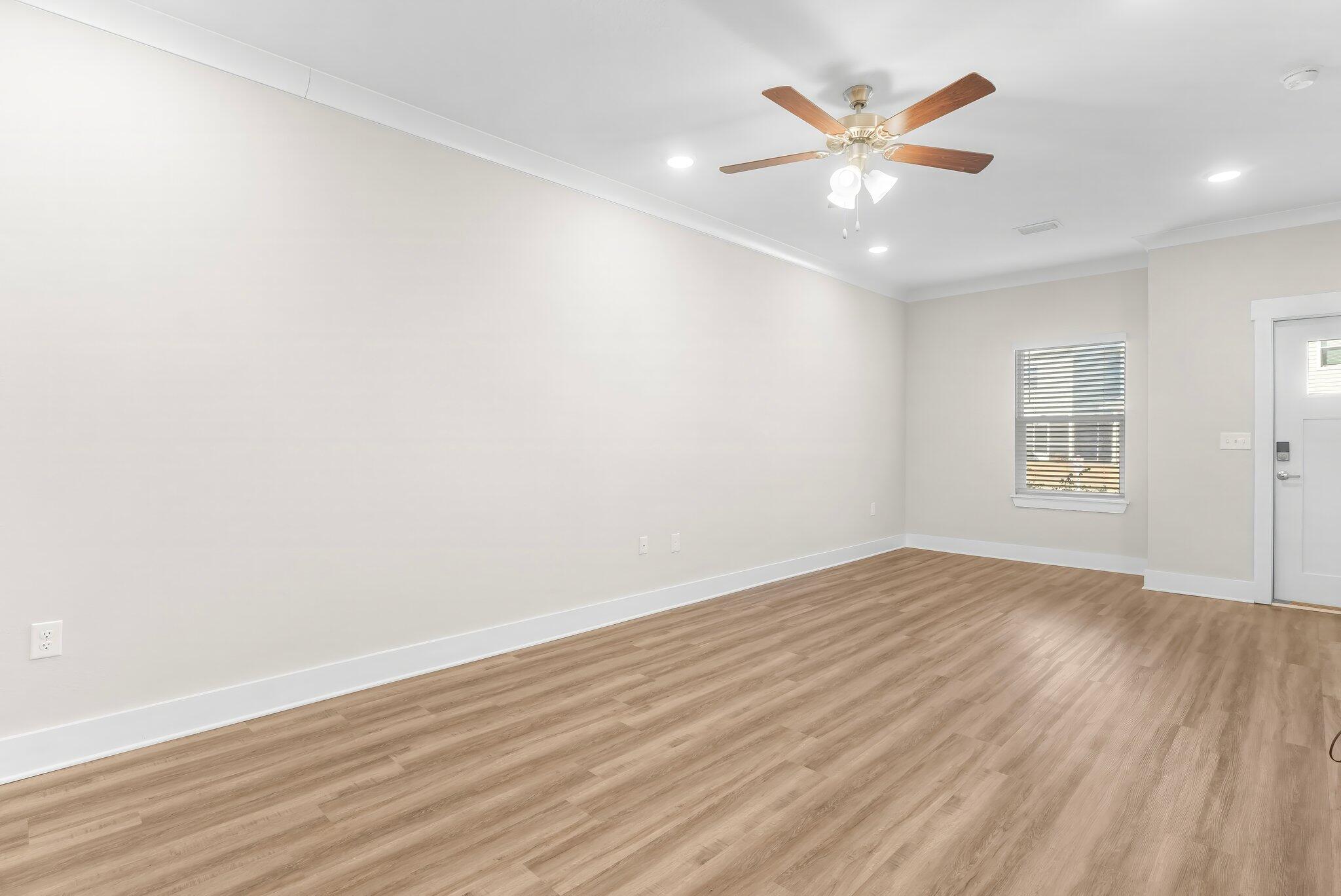 VERANDAS AT FREEPORT - Residential Lease