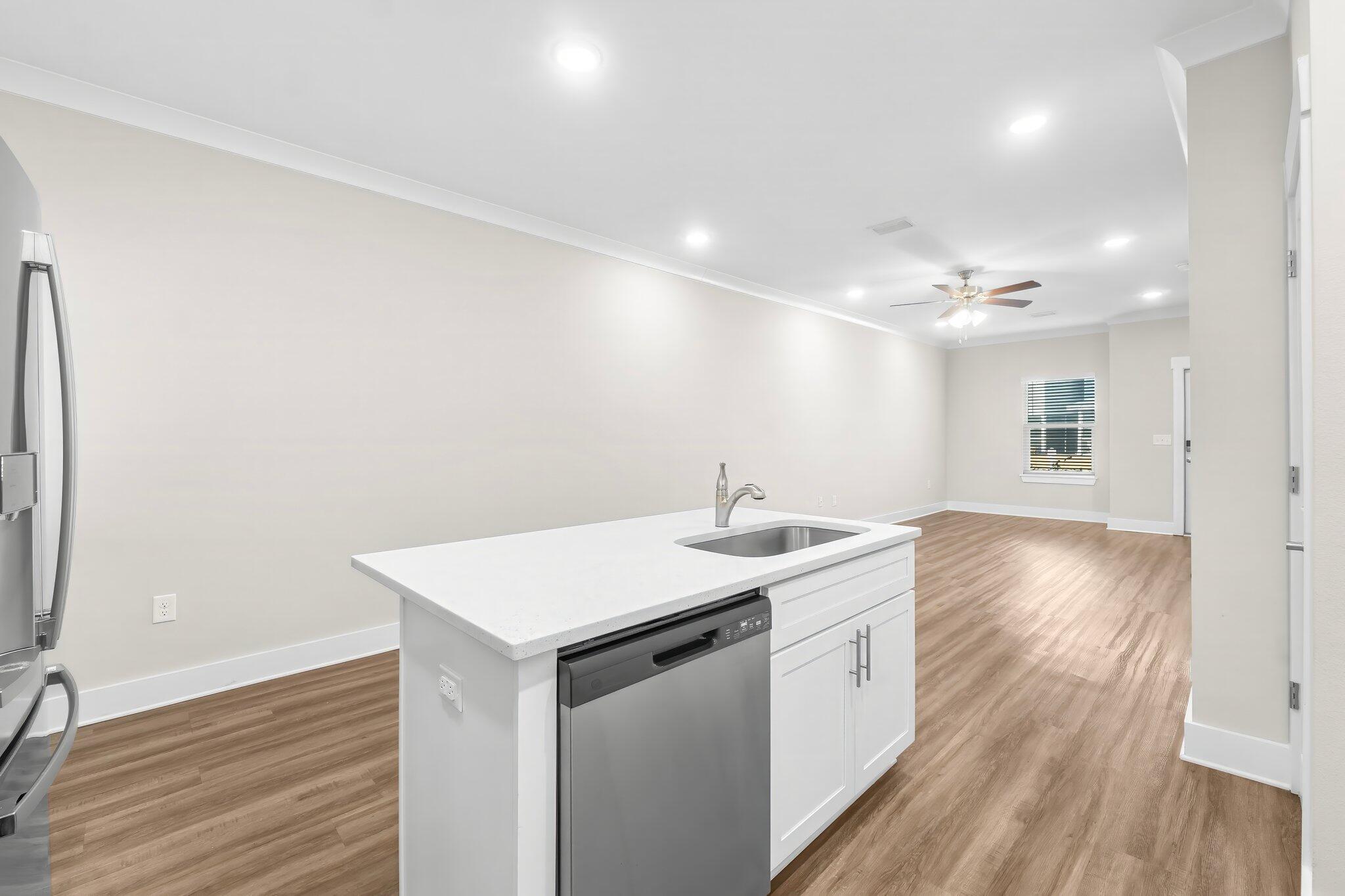 VERANDAS AT FREEPORT - Residential Lease