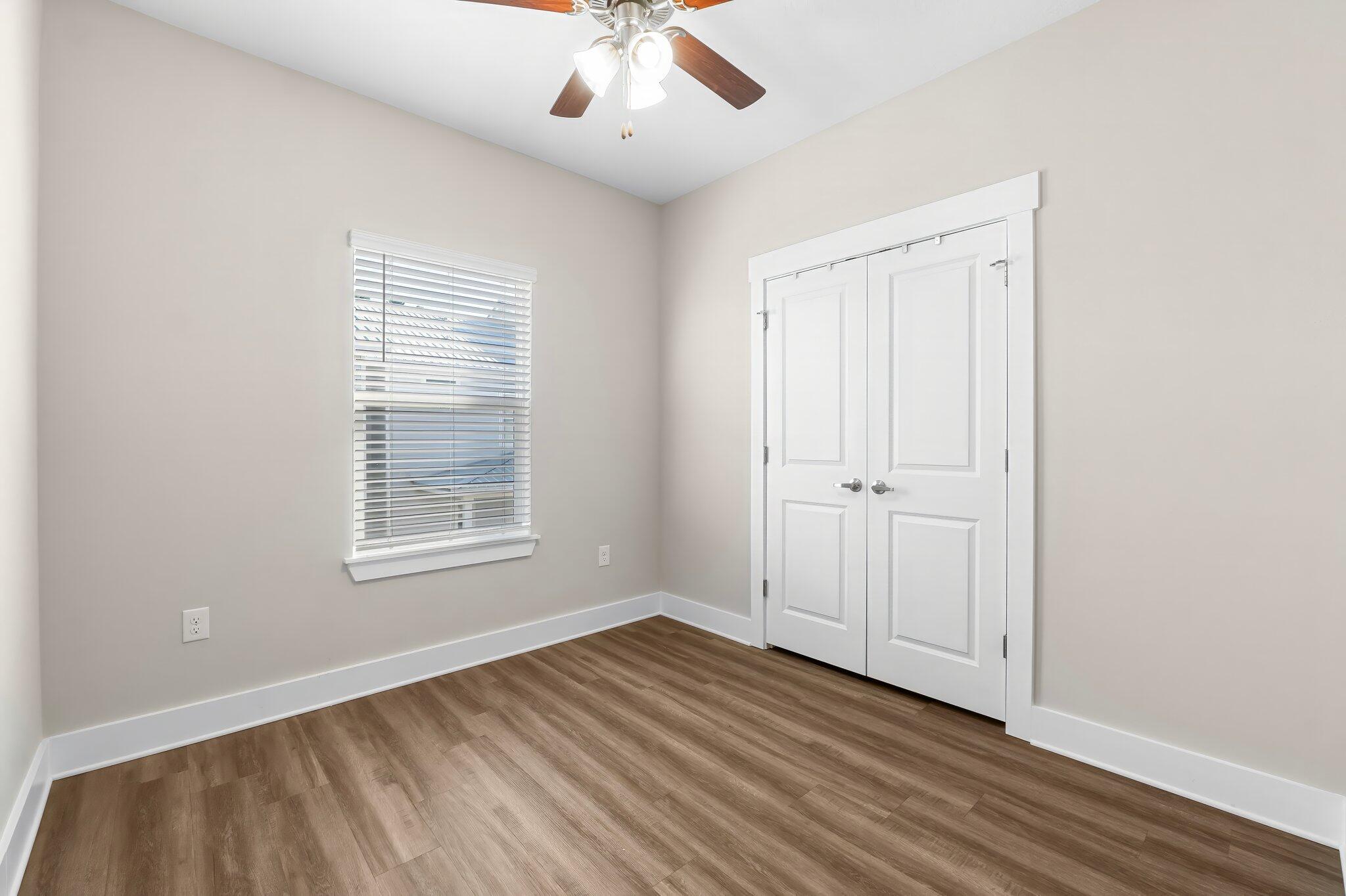 VERANDAS AT FREEPORT - Residential Lease