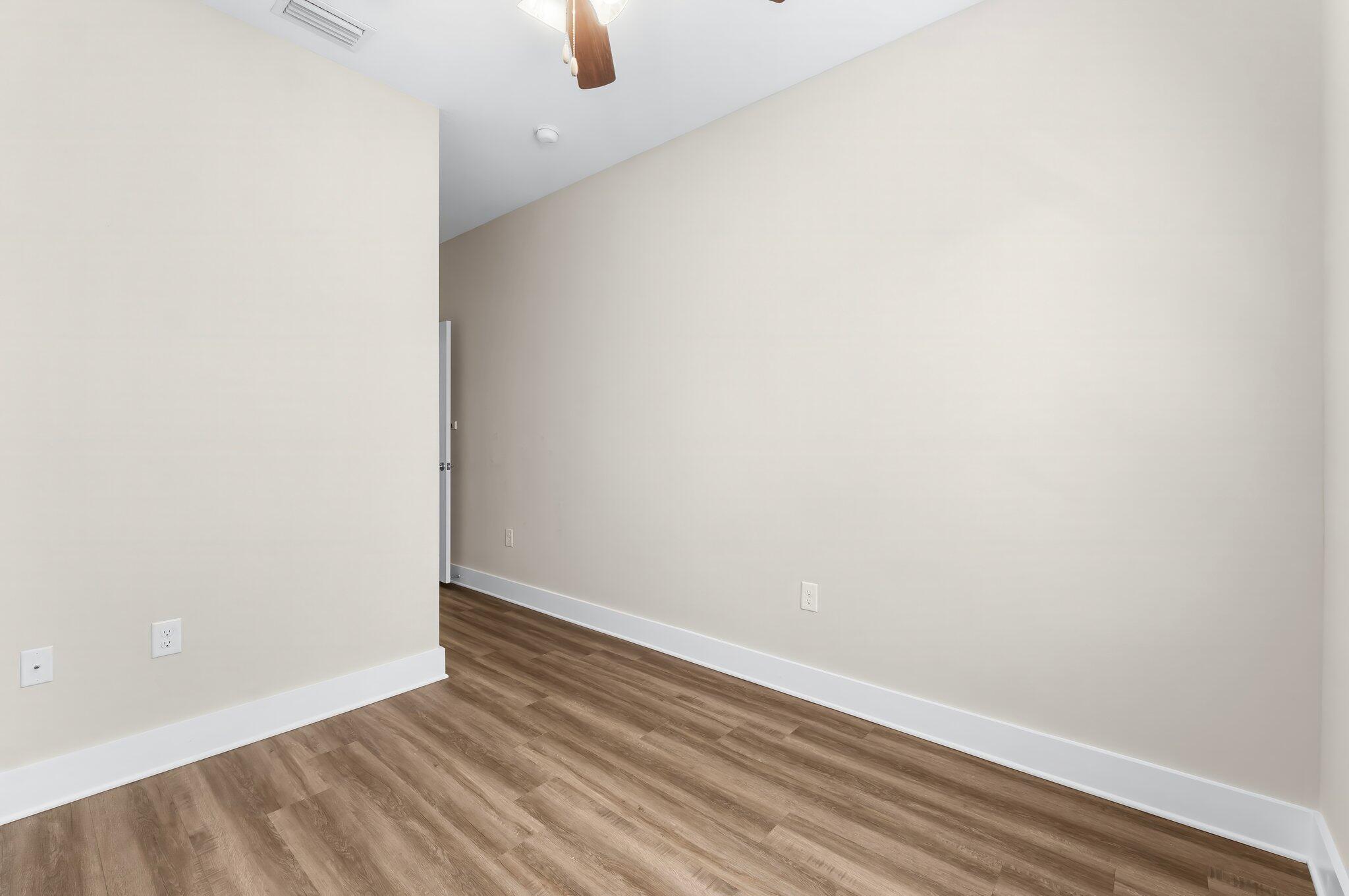 VERANDAS AT FREEPORT - Residential Lease