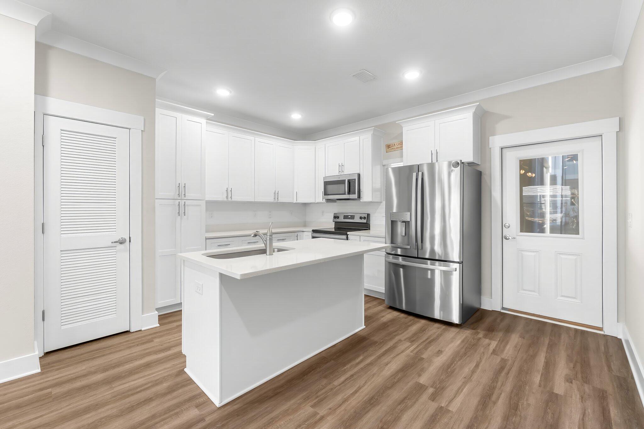 VERANDAS AT FREEPORT - Residential Lease