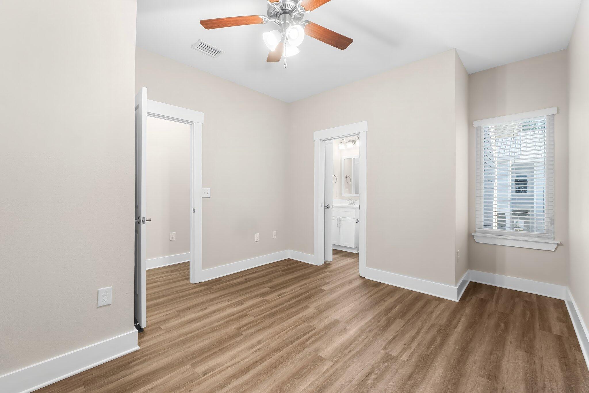 VERANDAS AT FREEPORT - Residential Lease