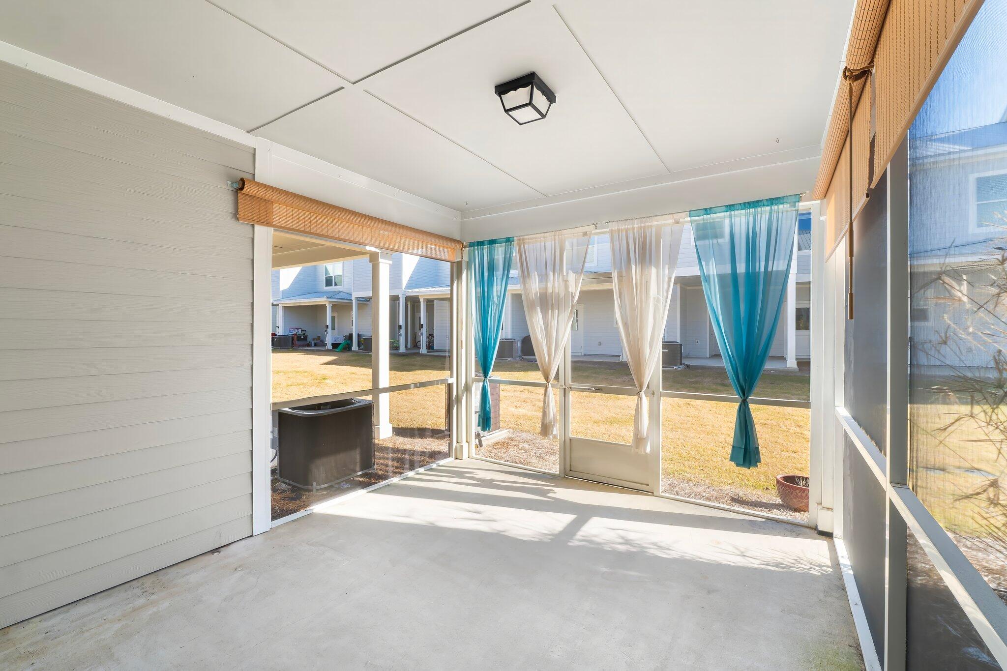 VERANDAS AT FREEPORT - Residential Lease