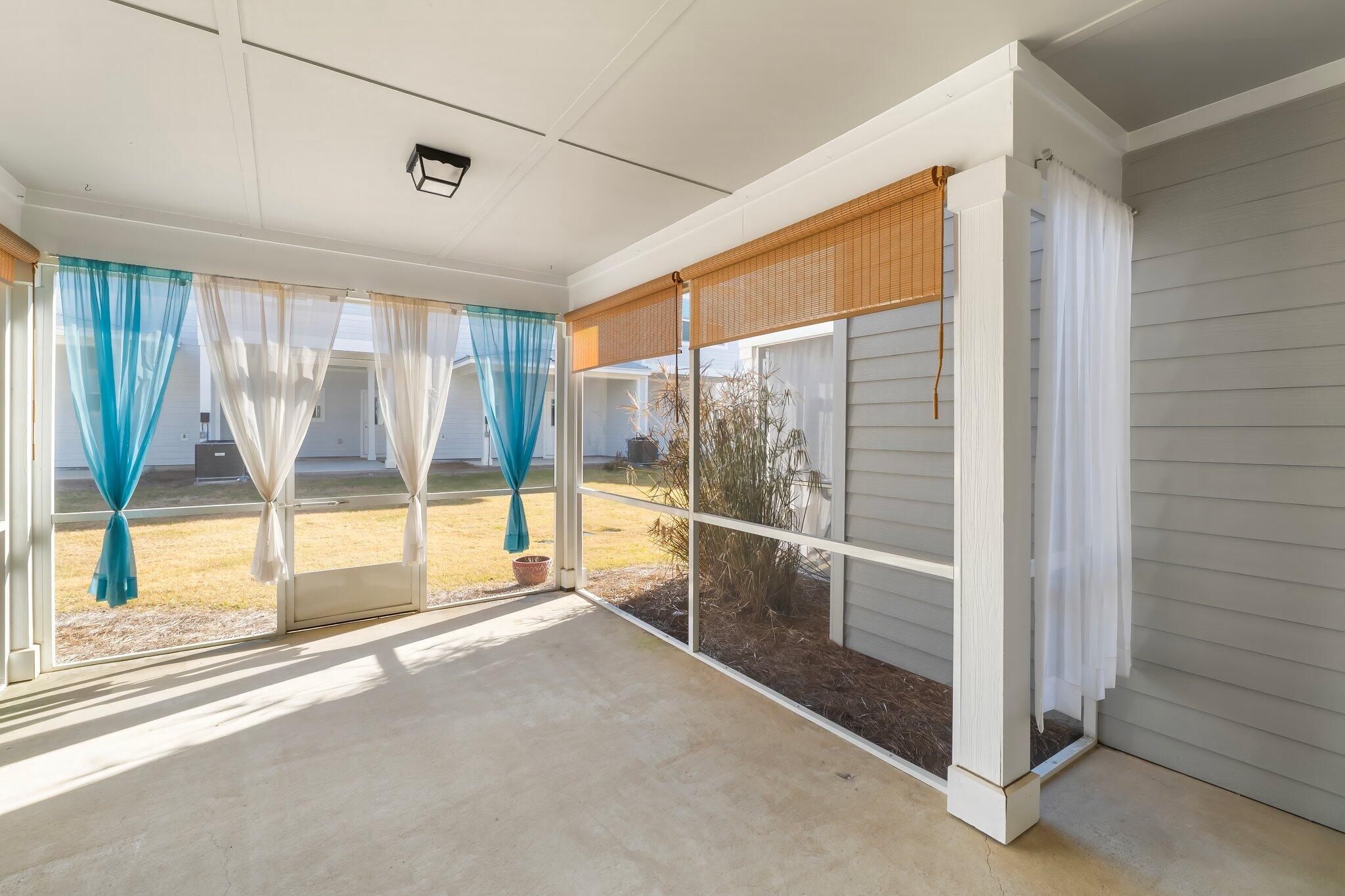 VERANDAS AT FREEPORT - Residential Lease