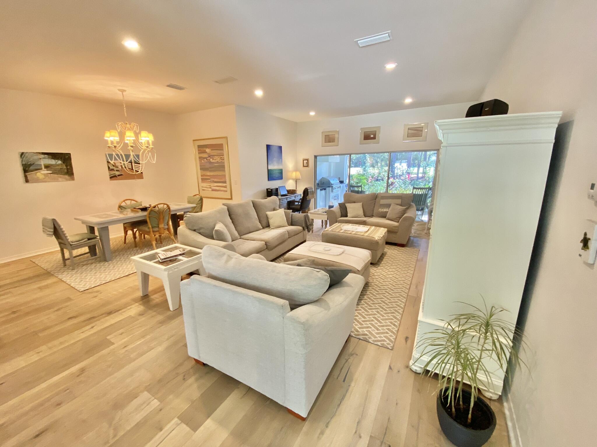 BURNT PINE - Residential
