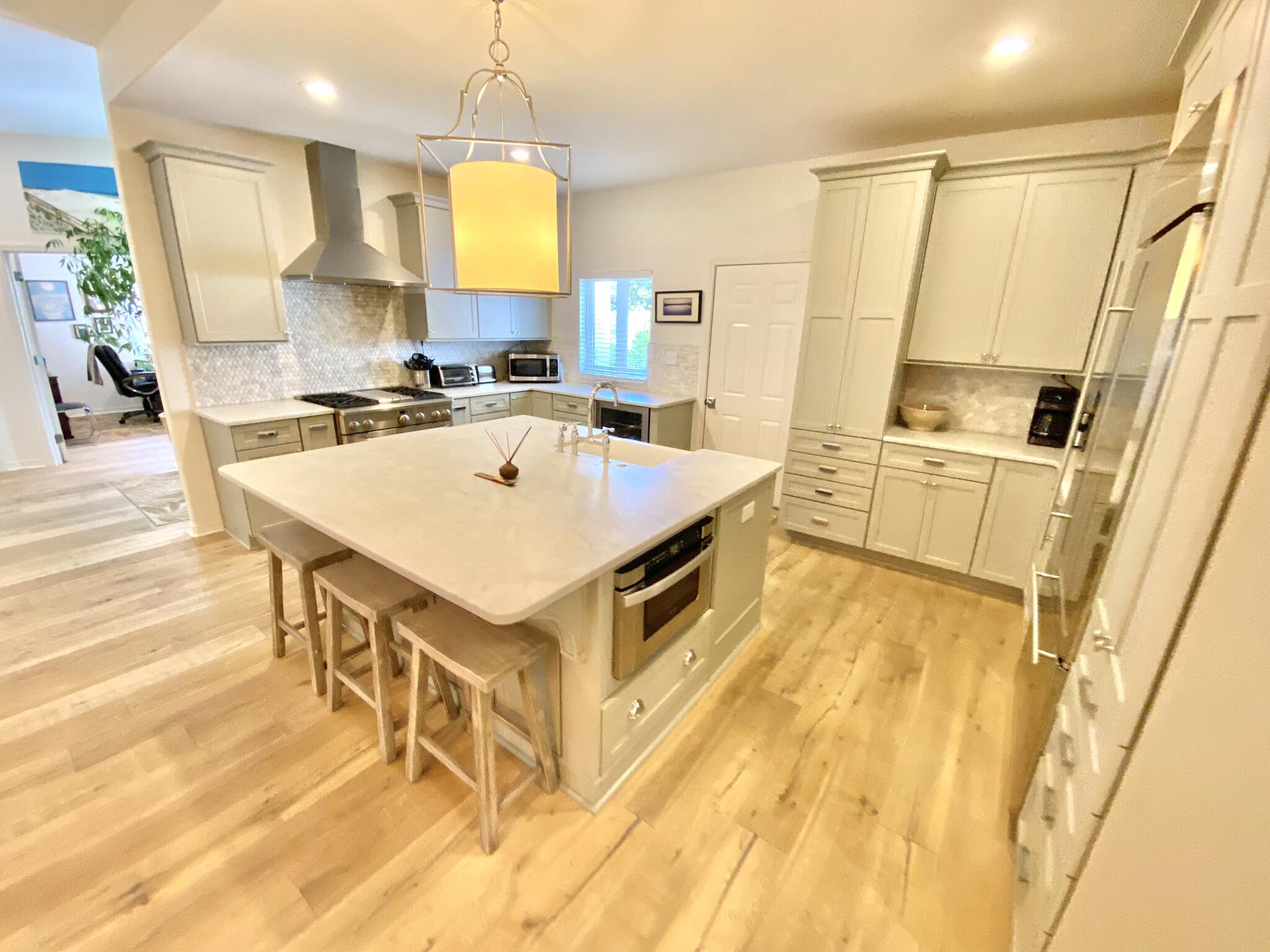 BURNT PINE - Residential