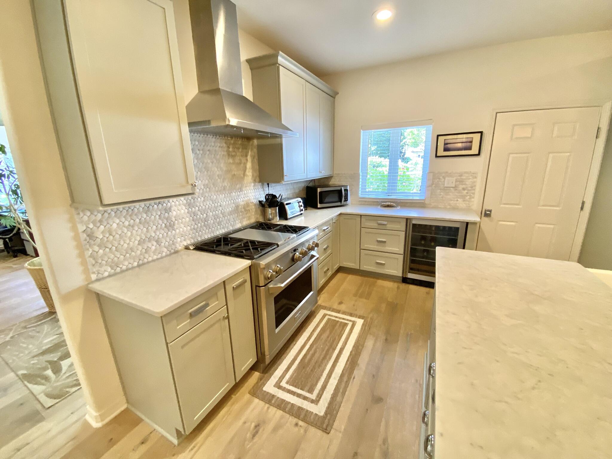 BURNT PINE - Residential