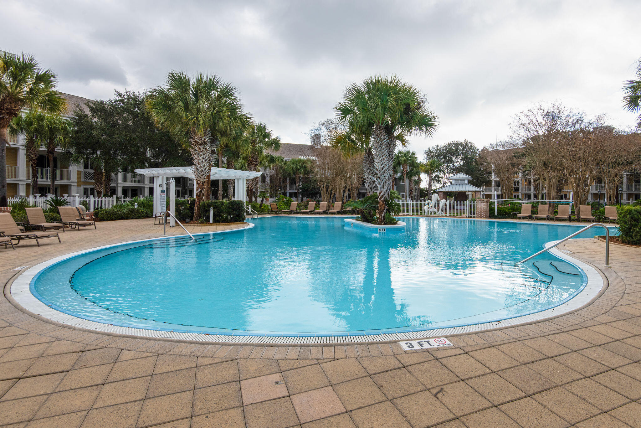 MARKET STREET INN - Residential