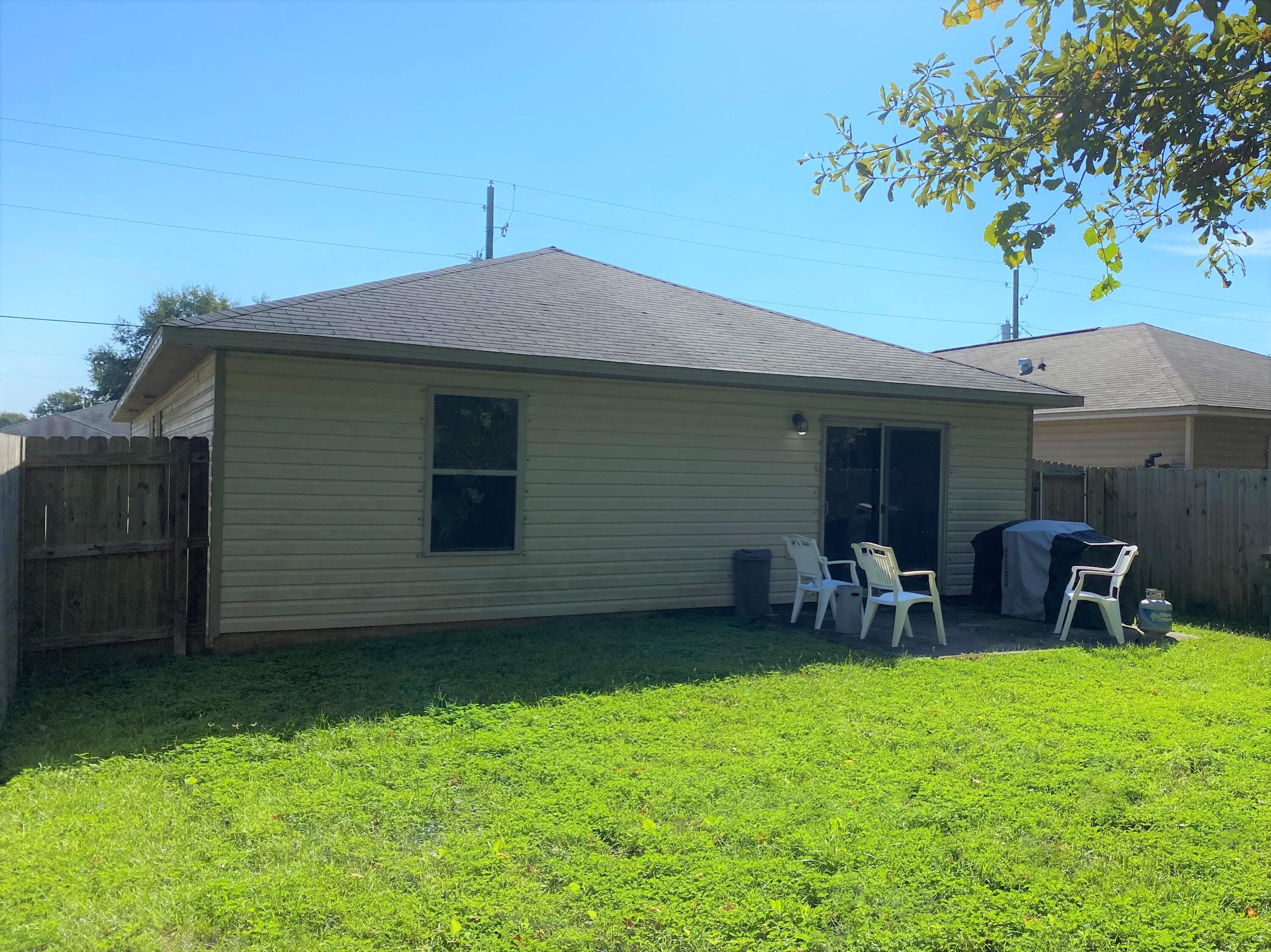 MAPLE OAKS - Residential