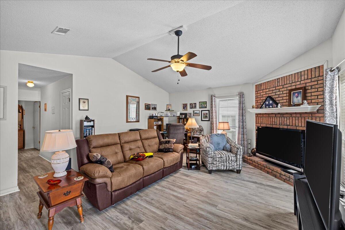 CREEK RIDGE - Residential