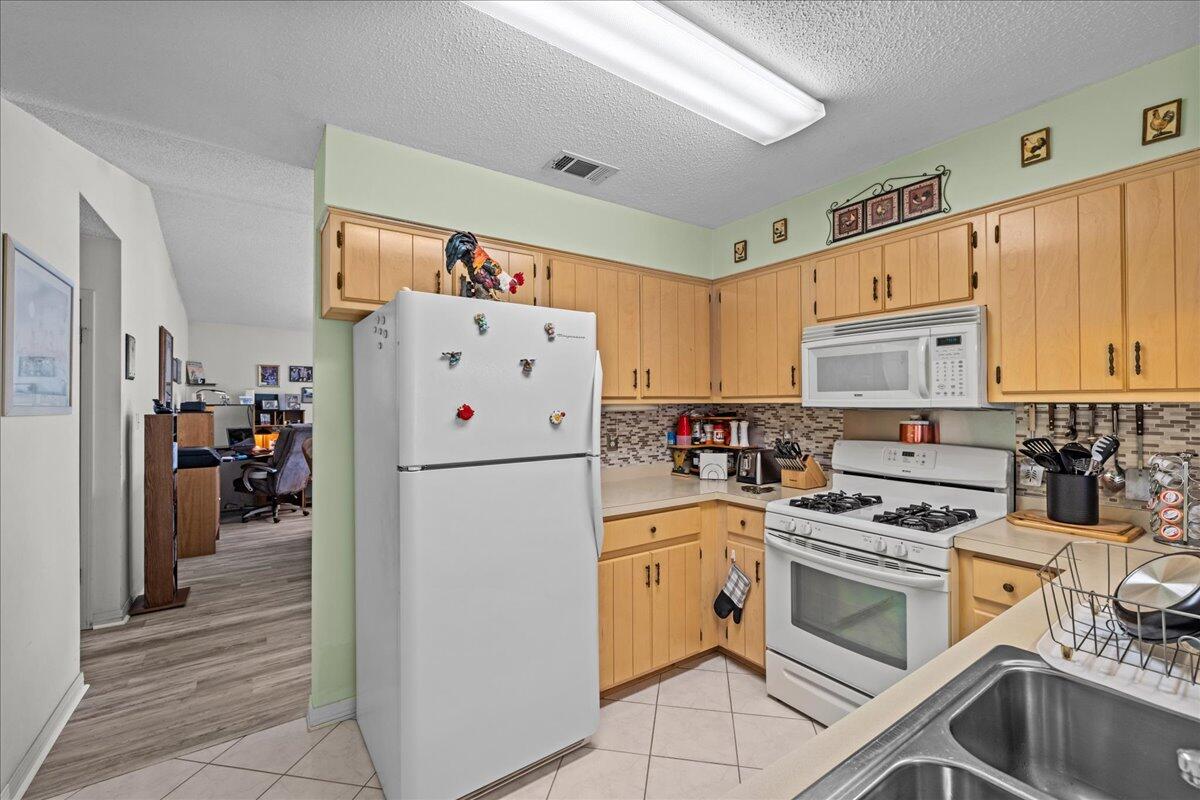 CREEK RIDGE - Residential