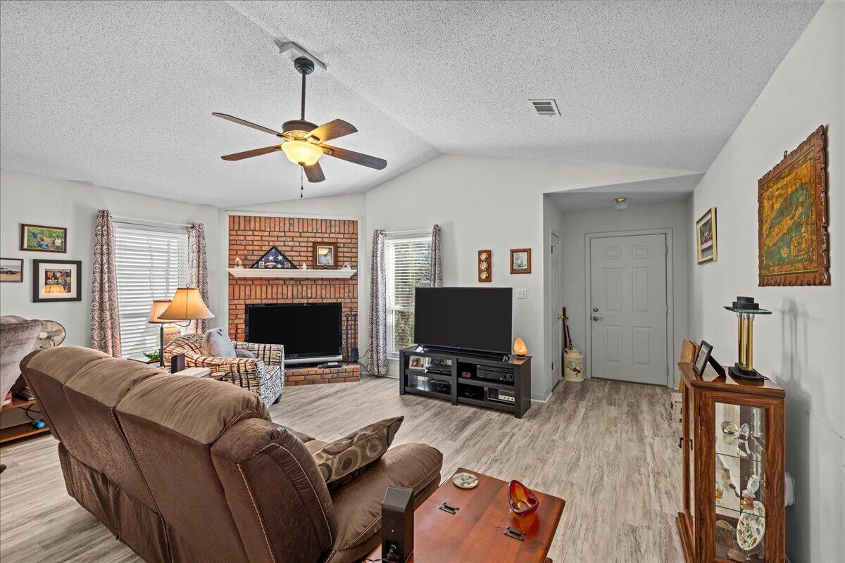 CREEK RIDGE - Residential