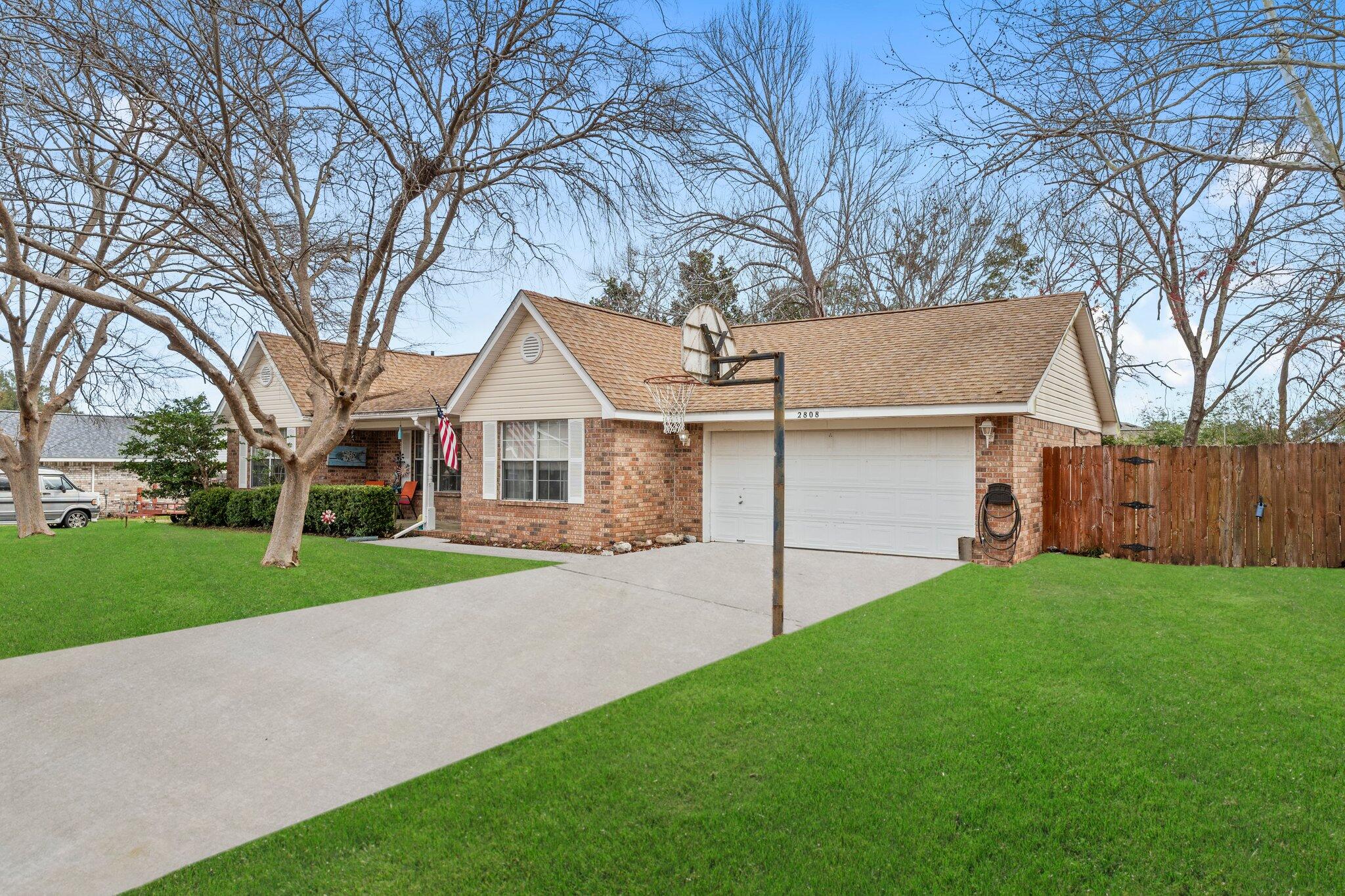 PRO AM ESTATES - Residential