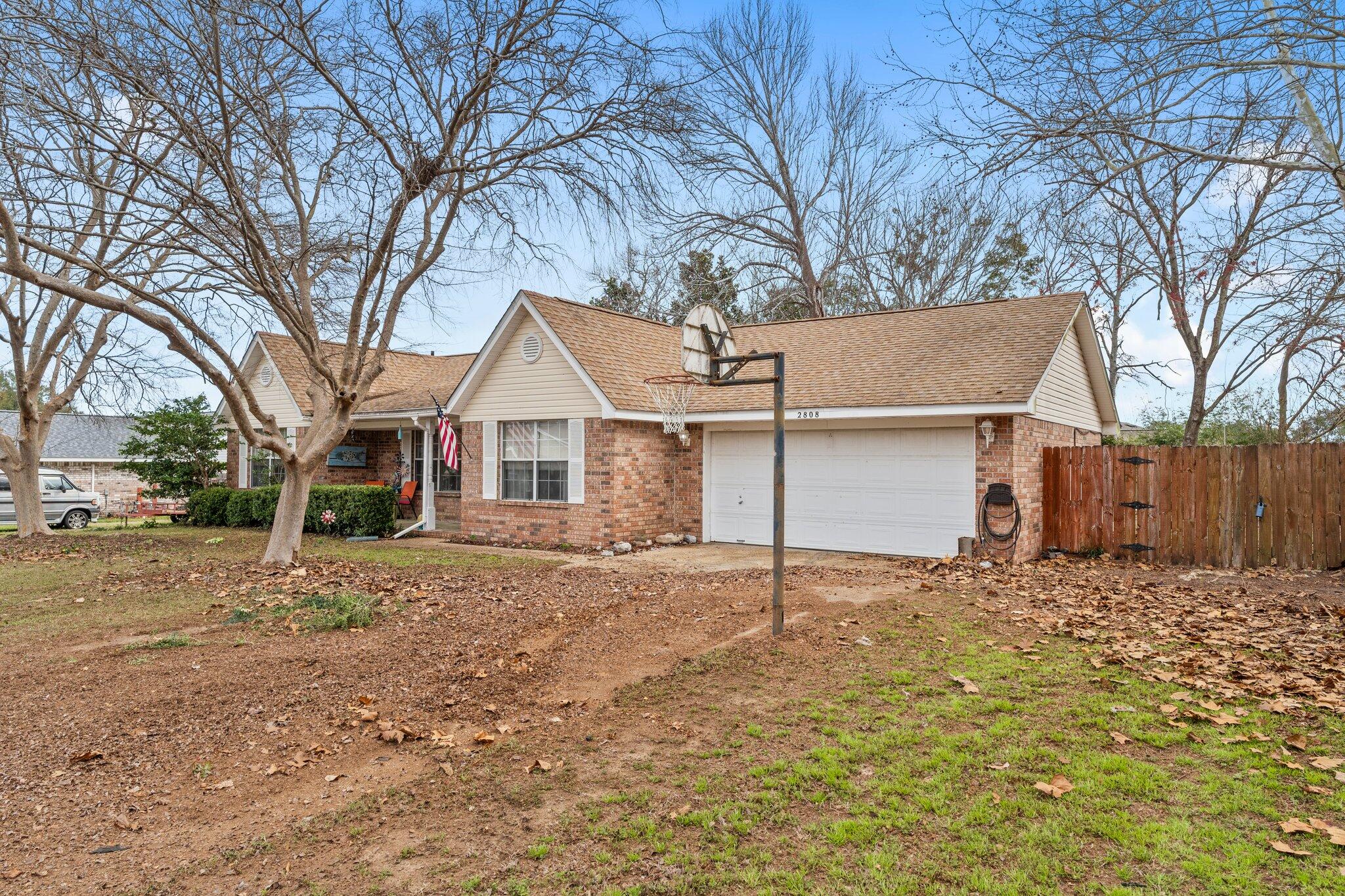 PRO AM ESTATES - Residential