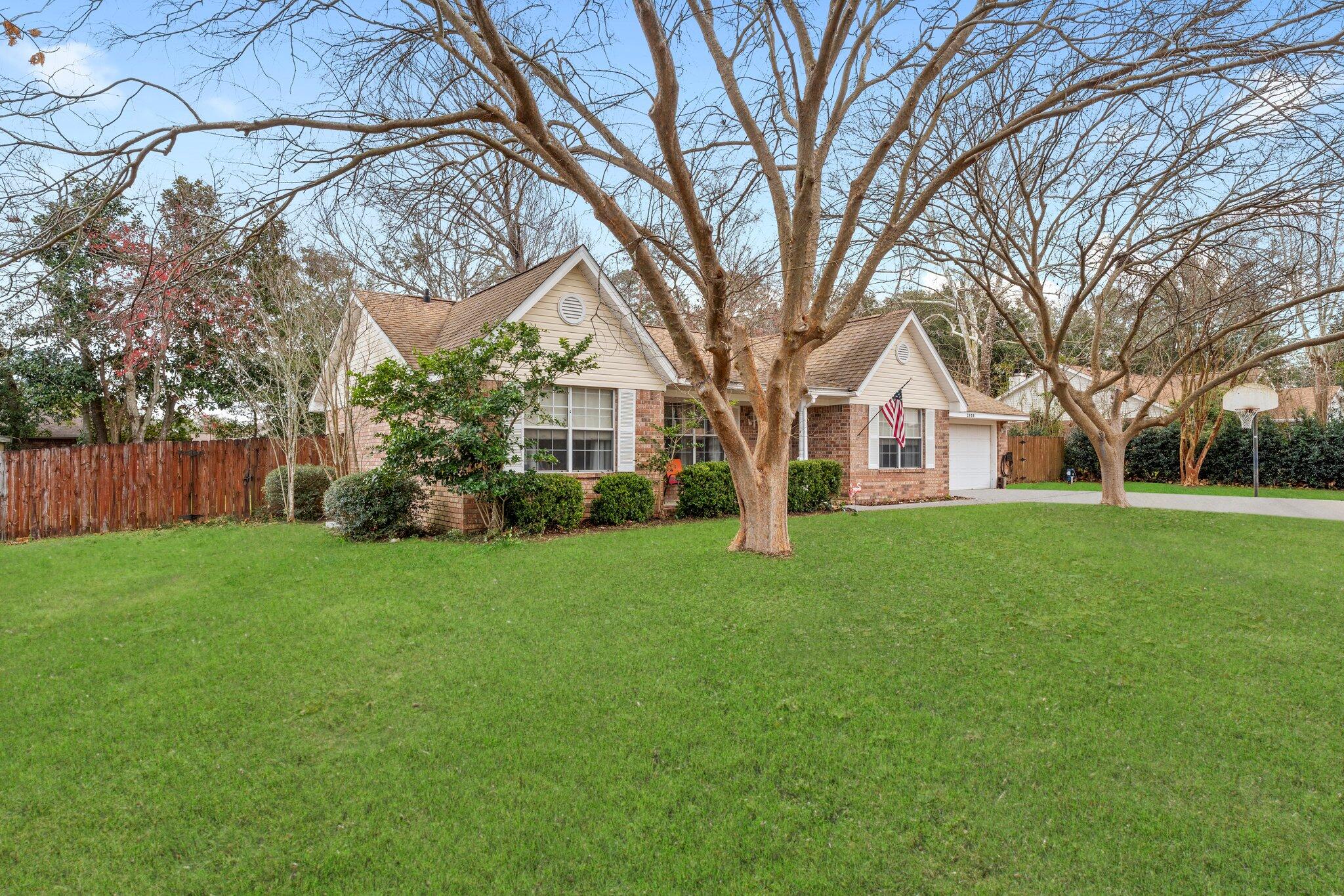 PRO AM ESTATES - Residential