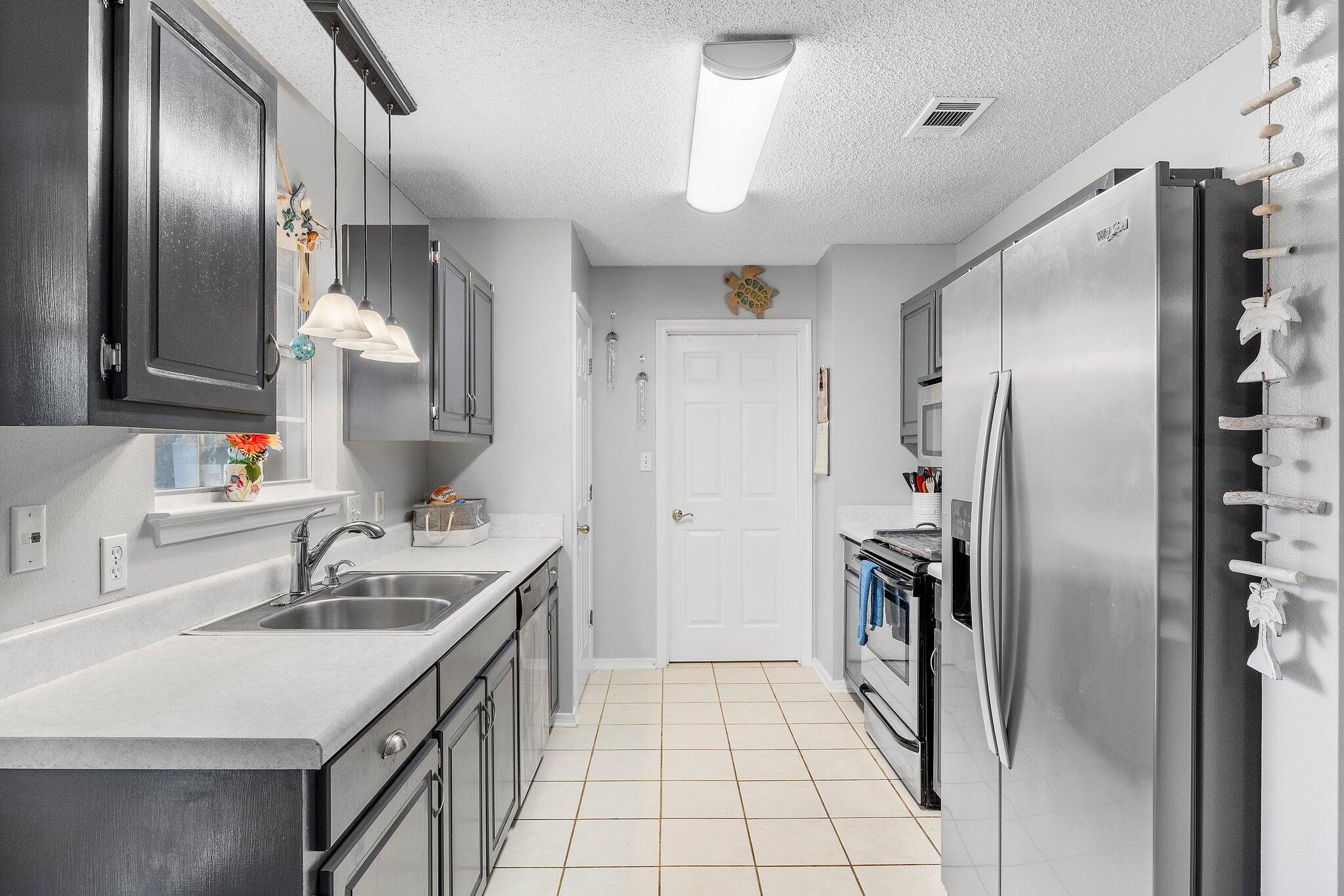 PRO AM ESTATES - Residential