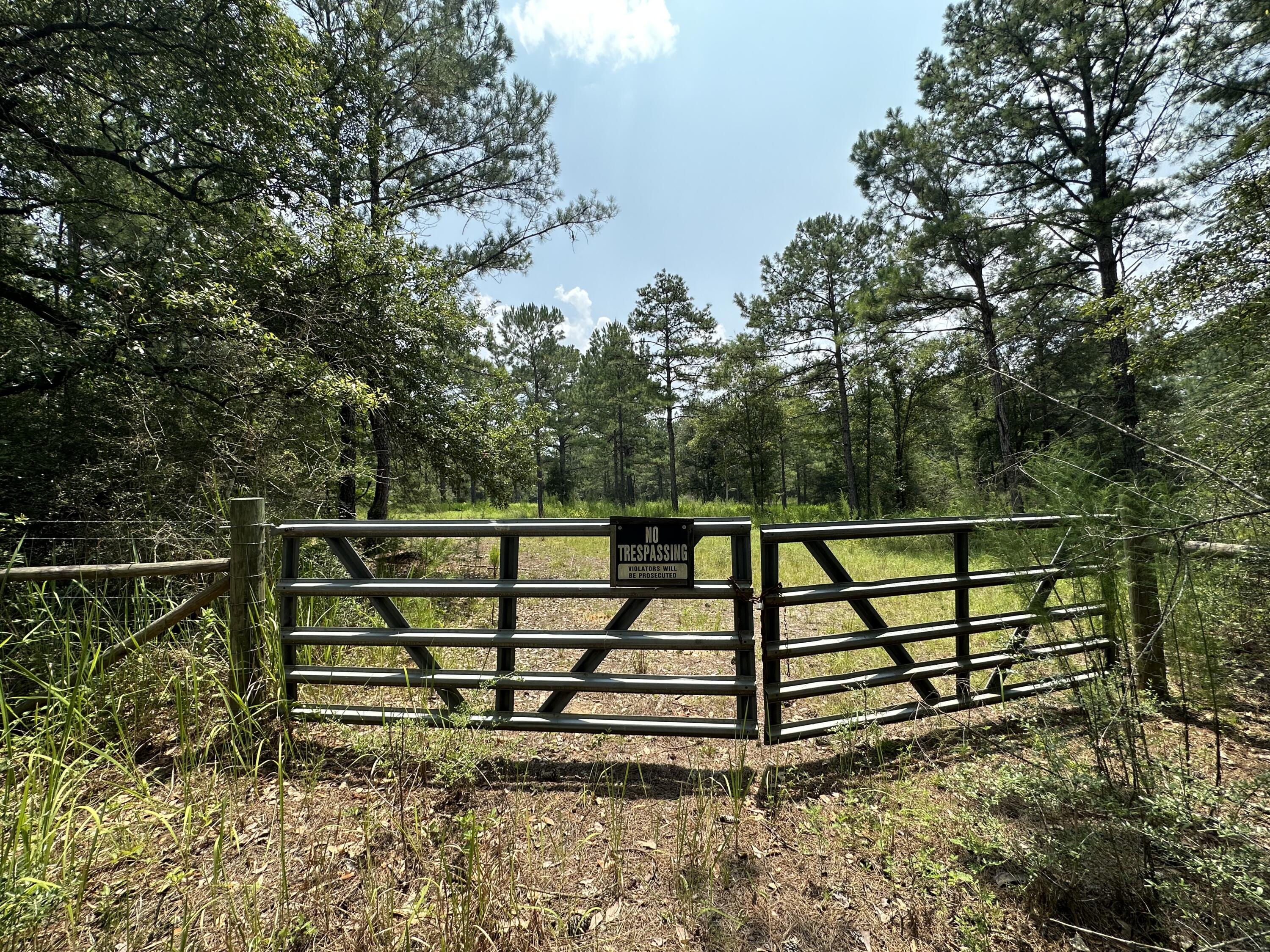 METES & BOUNDS - Land