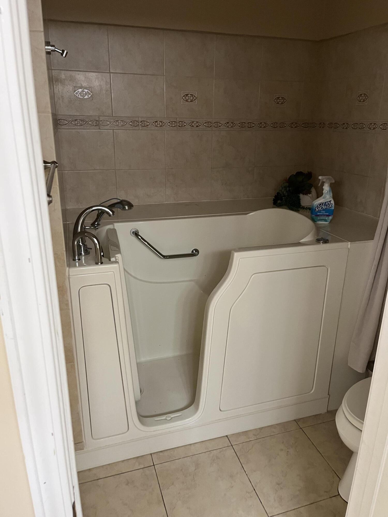 GLENEAGLES GREEN BLUEWATER BAY - Residential