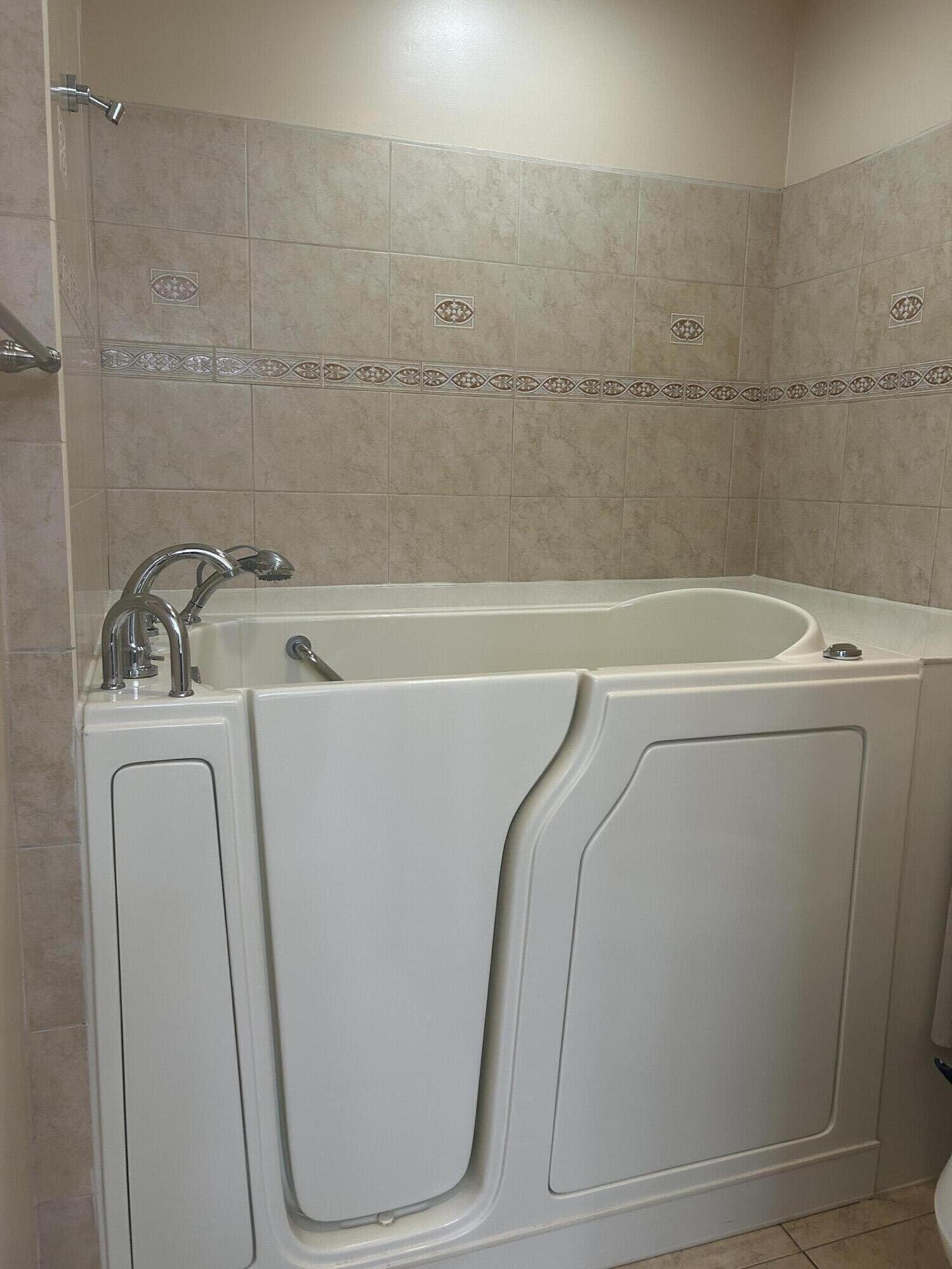 GLENEAGLES GREEN BLUEWATER BAY - Residential