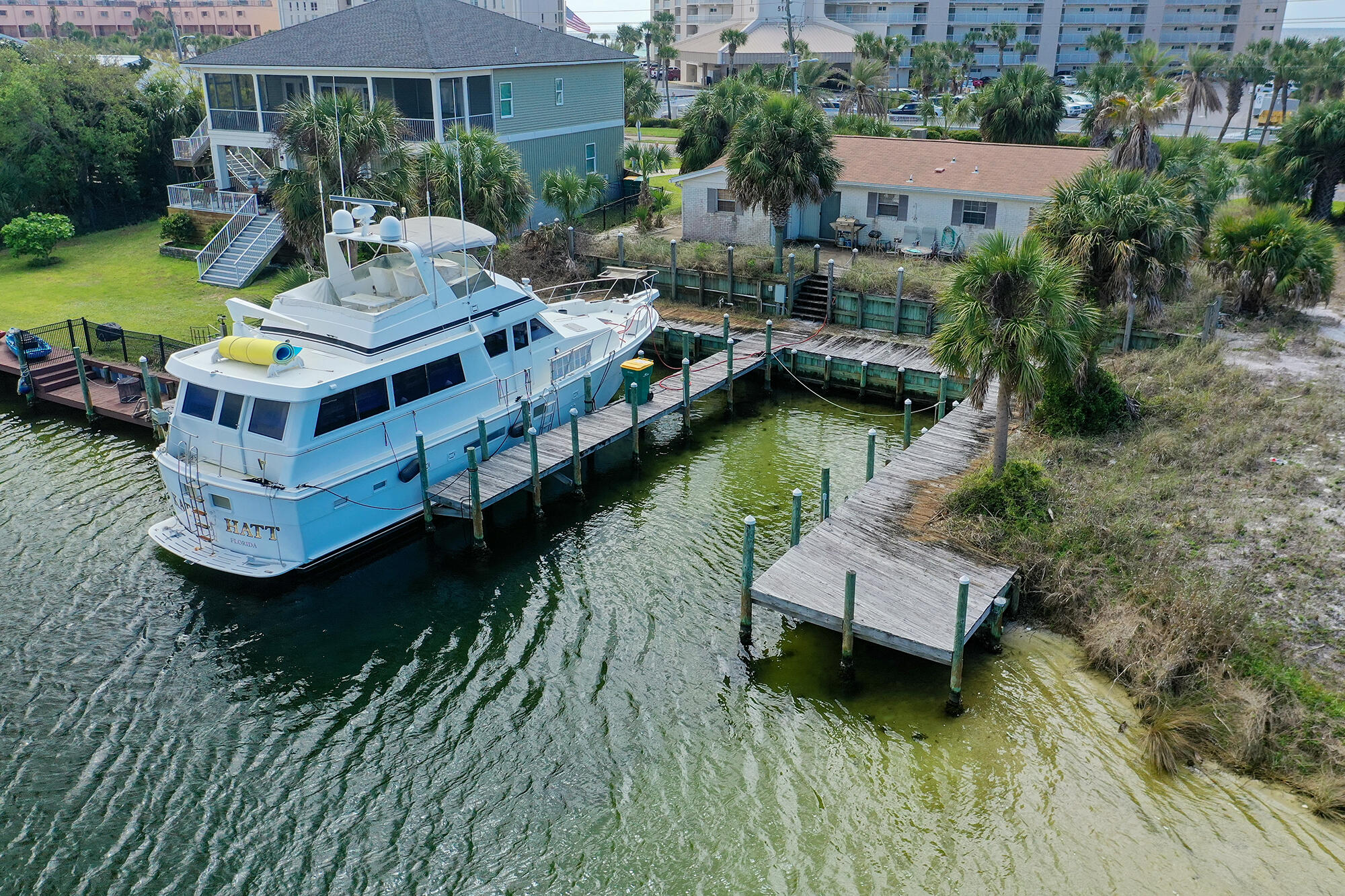 HOLIDAY ISLE - Residential