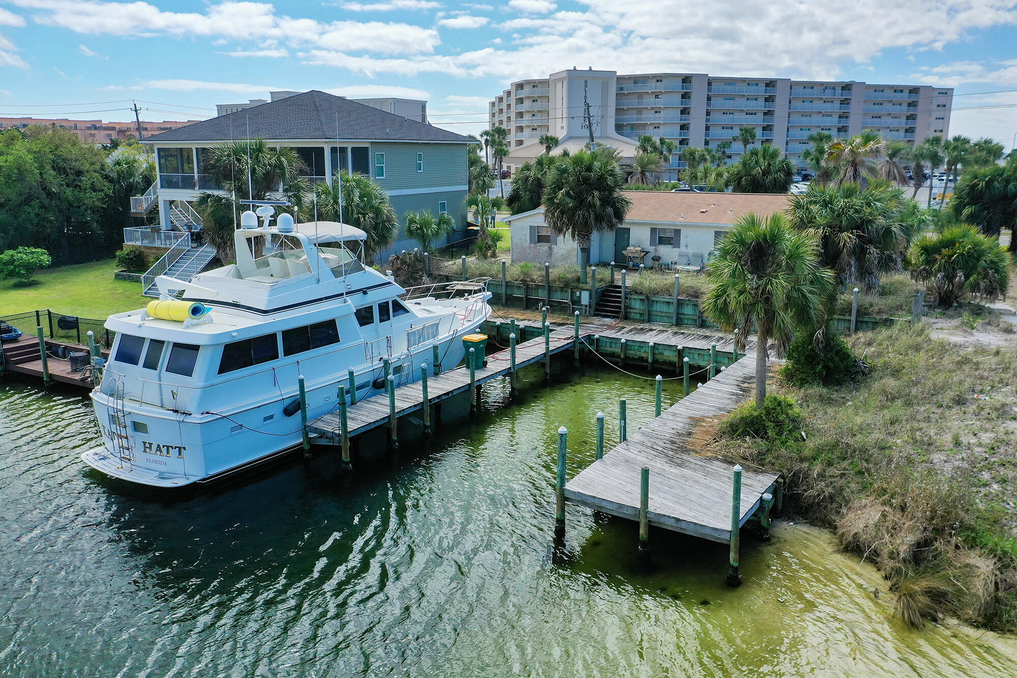 HOLIDAY ISLE - Residential