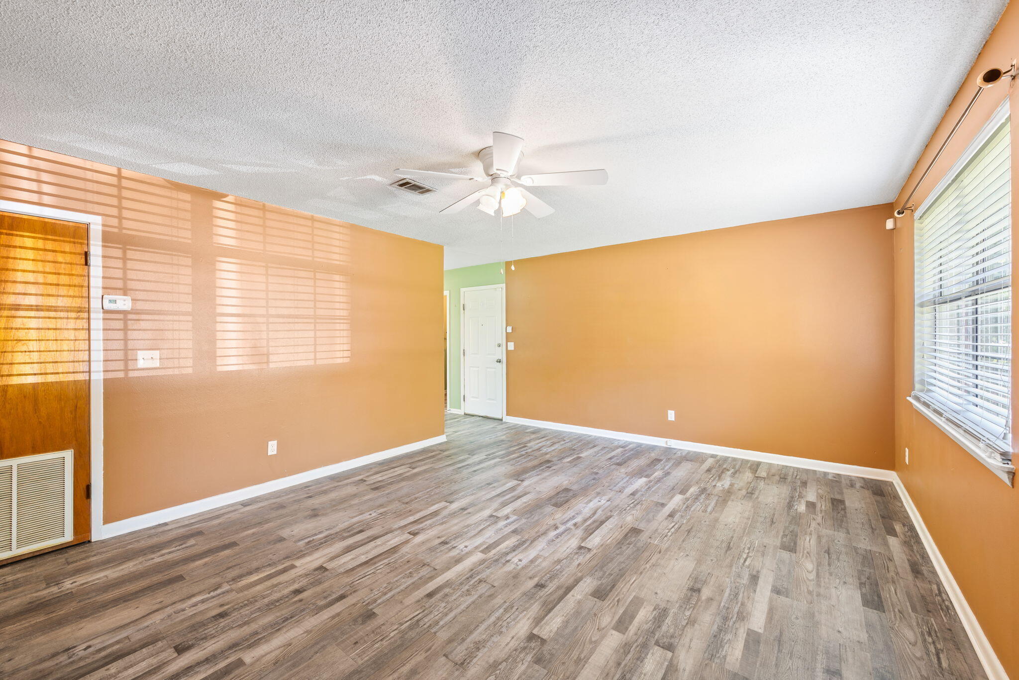 ARGYLE ACRES - Residential