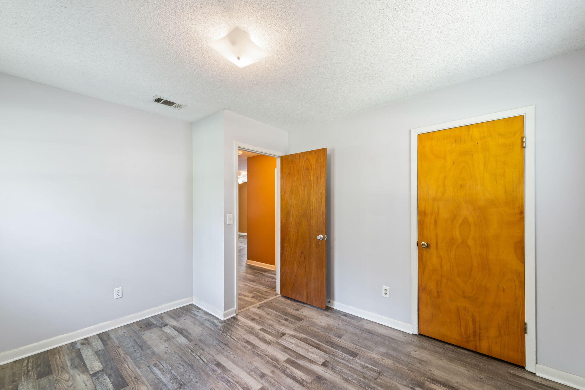 ARGYLE ACRES - Residential