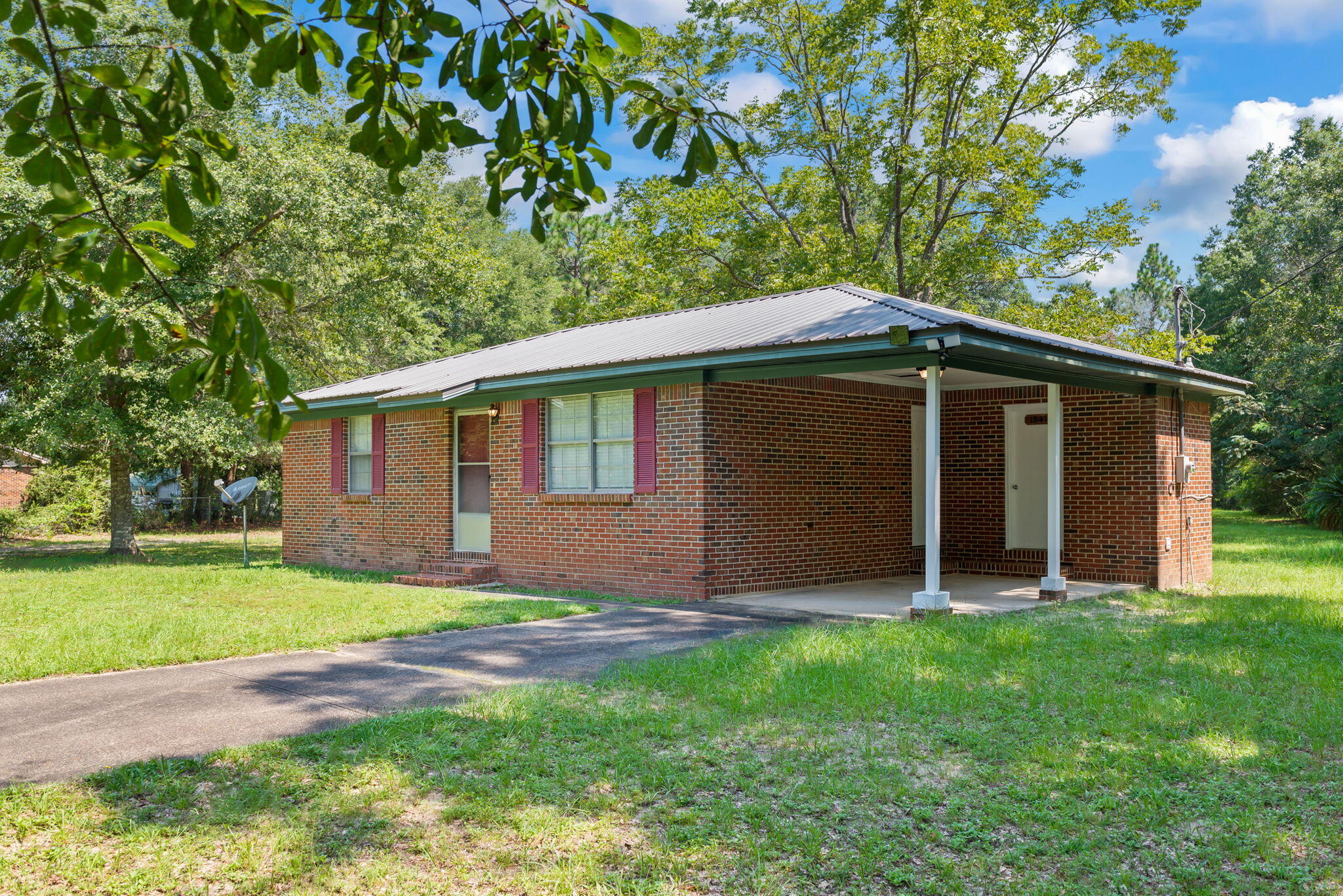 ARGYLE ACRES - Residential