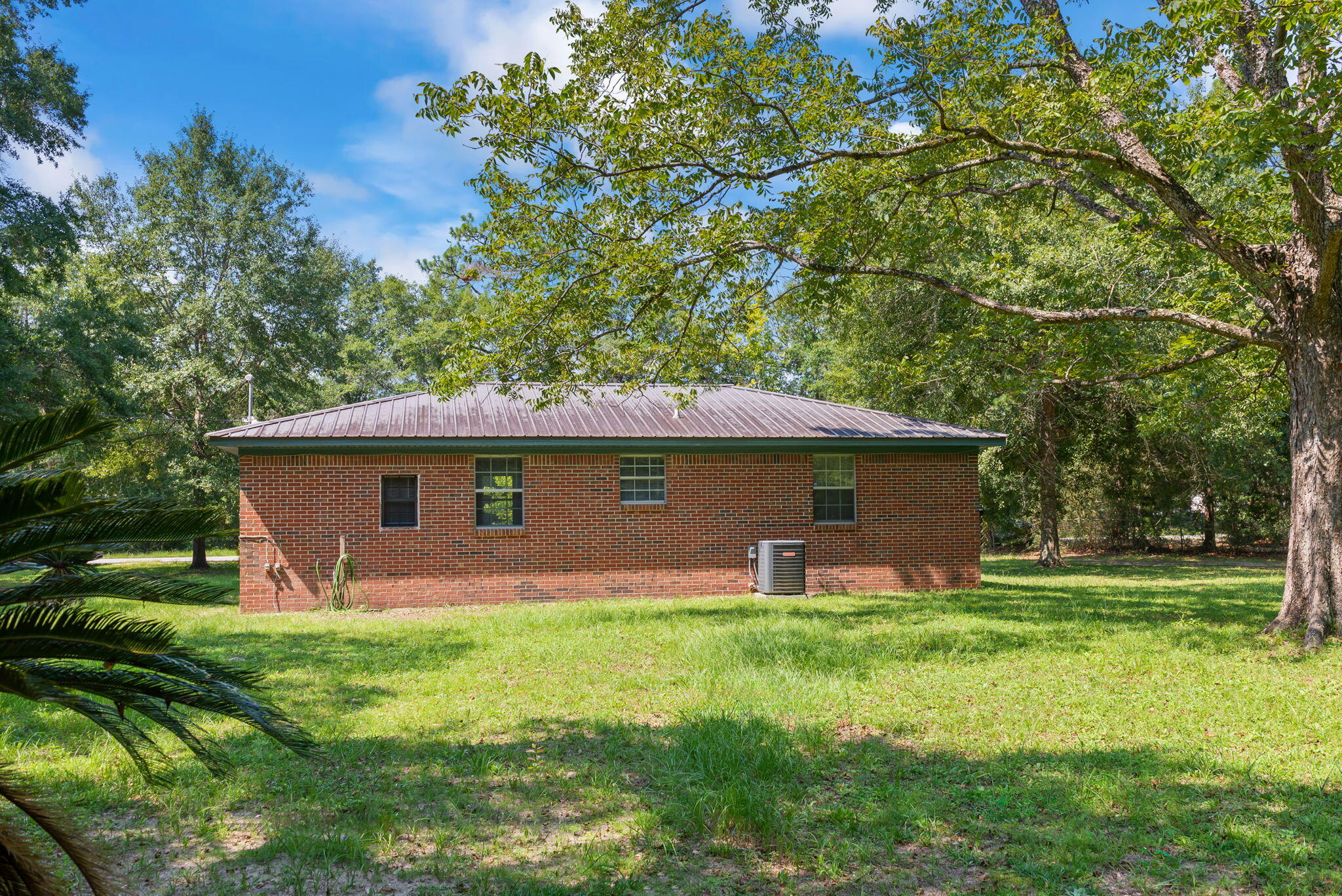 ARGYLE ACRES - Residential