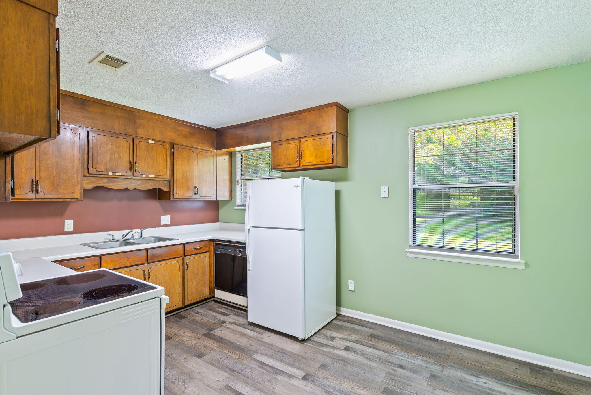 ARGYLE ACRES - Residential