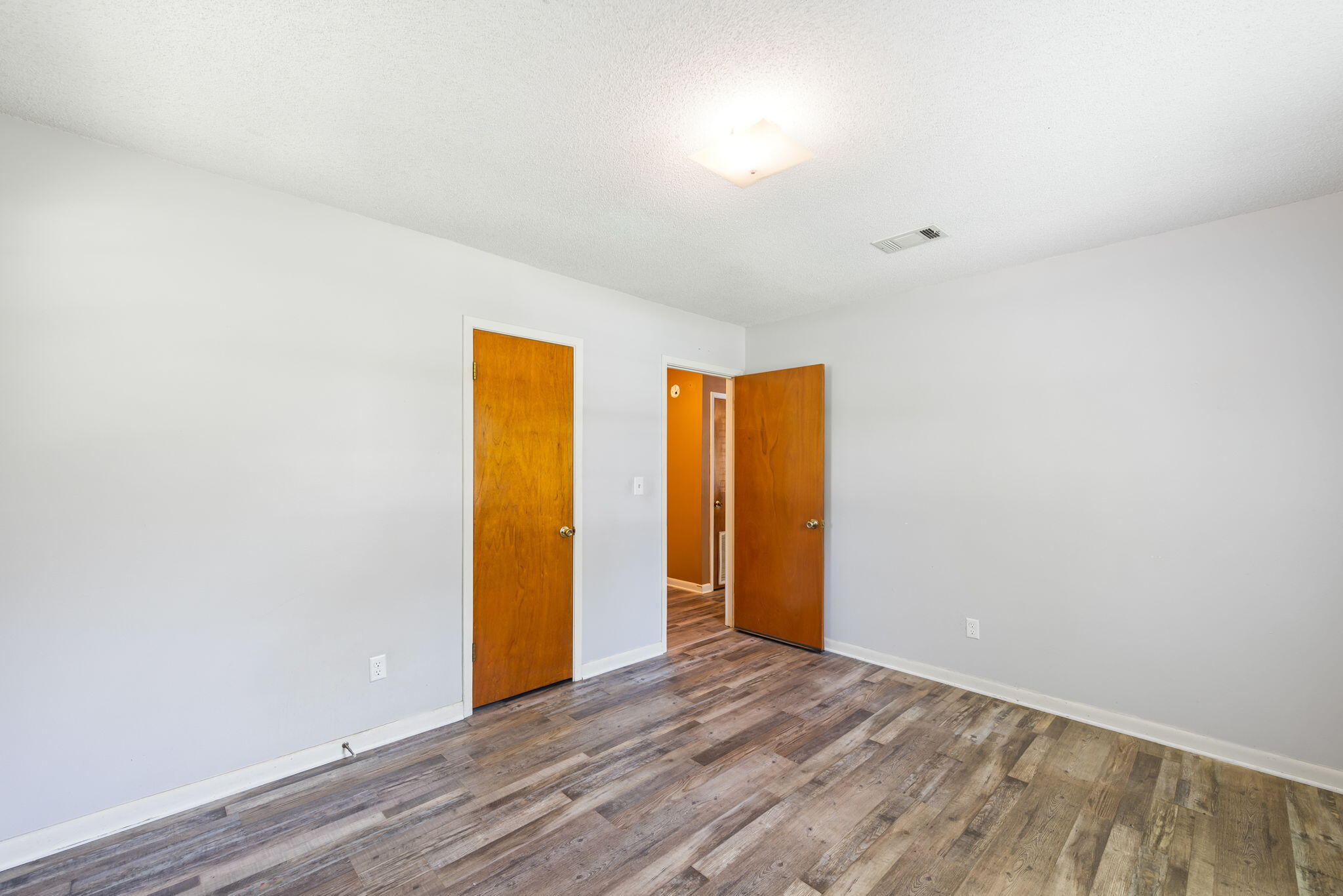 ARGYLE ACRES - Residential