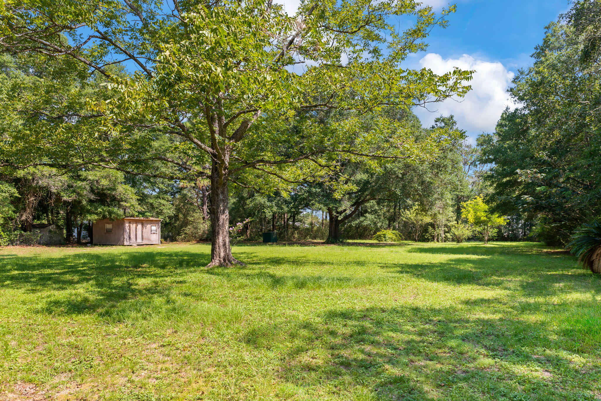 ARGYLE ACRES - Residential