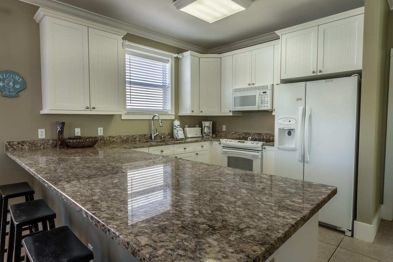 EMERALD WATERS VILLAGE - Residential