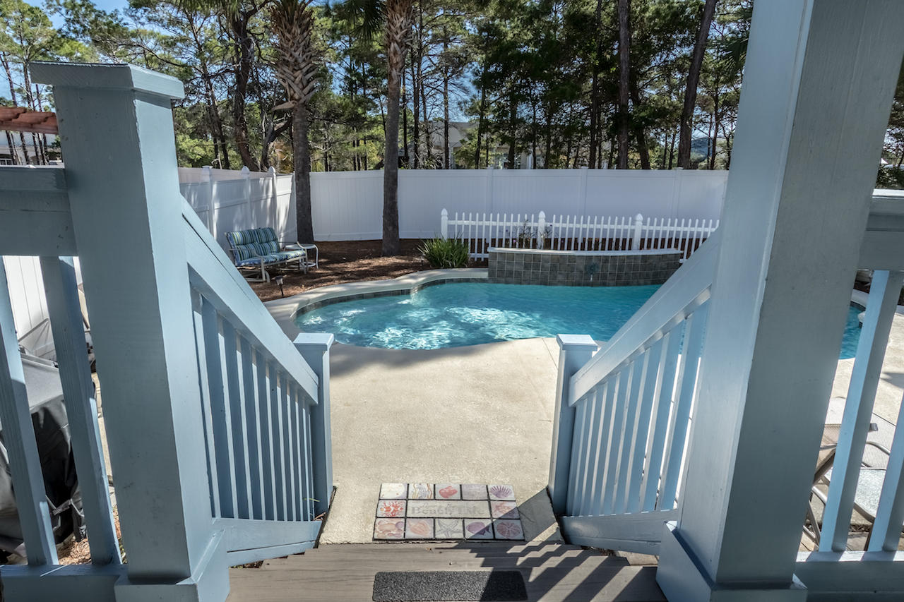 EMERALD WATERS VILLAGE - Residential