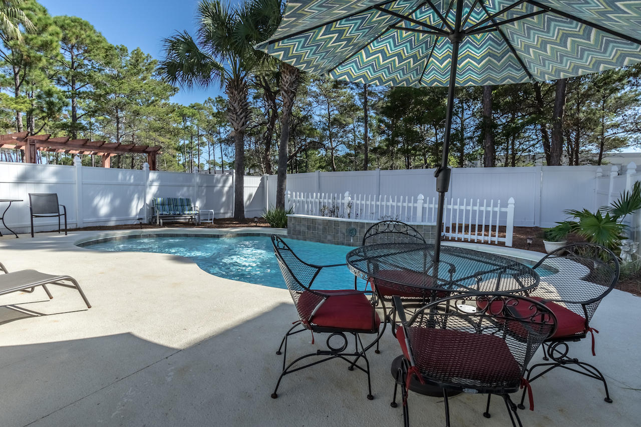 EMERALD WATERS VILLAGE - Residential