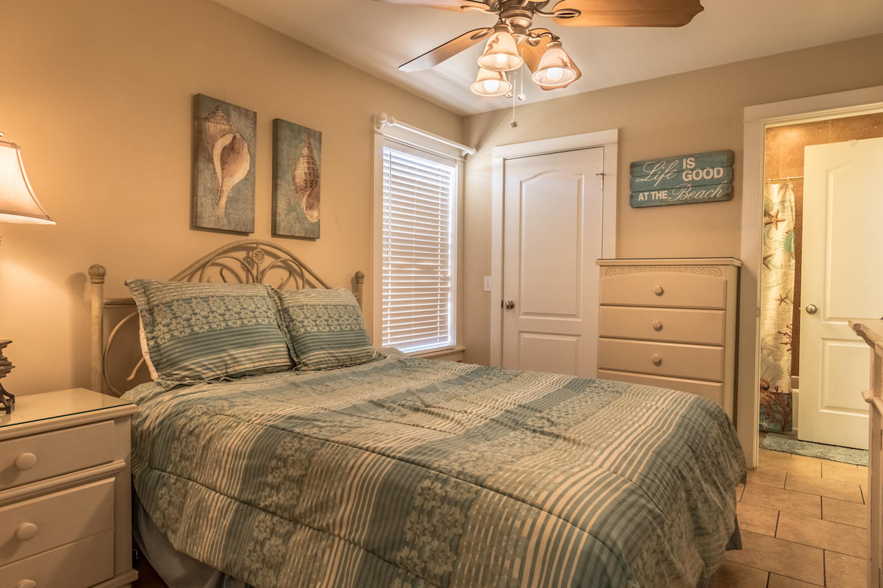 EMERALD WATERS VILLAGE - Residential